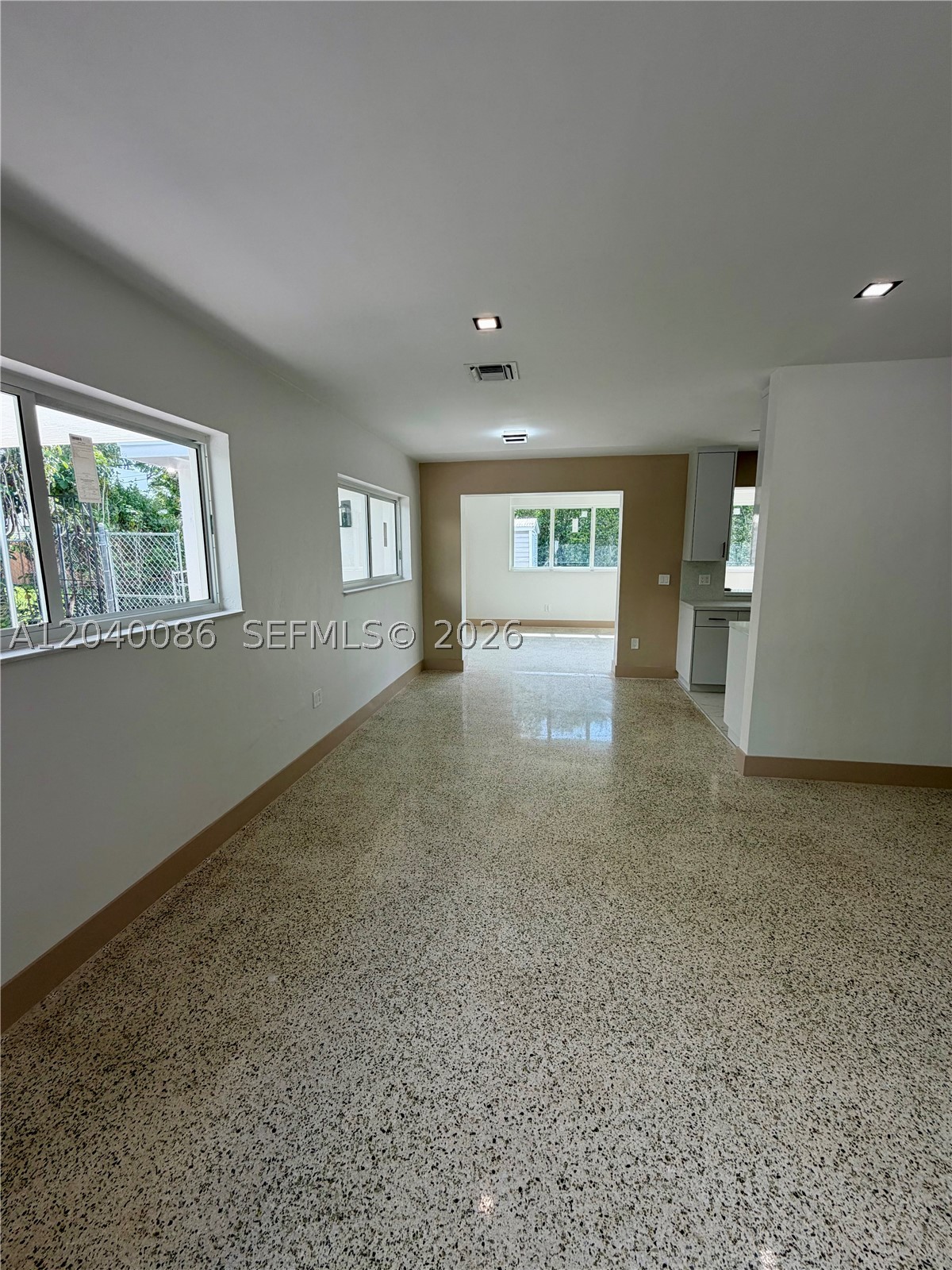 8235 SW 62nd Pl Miami, FL 33143