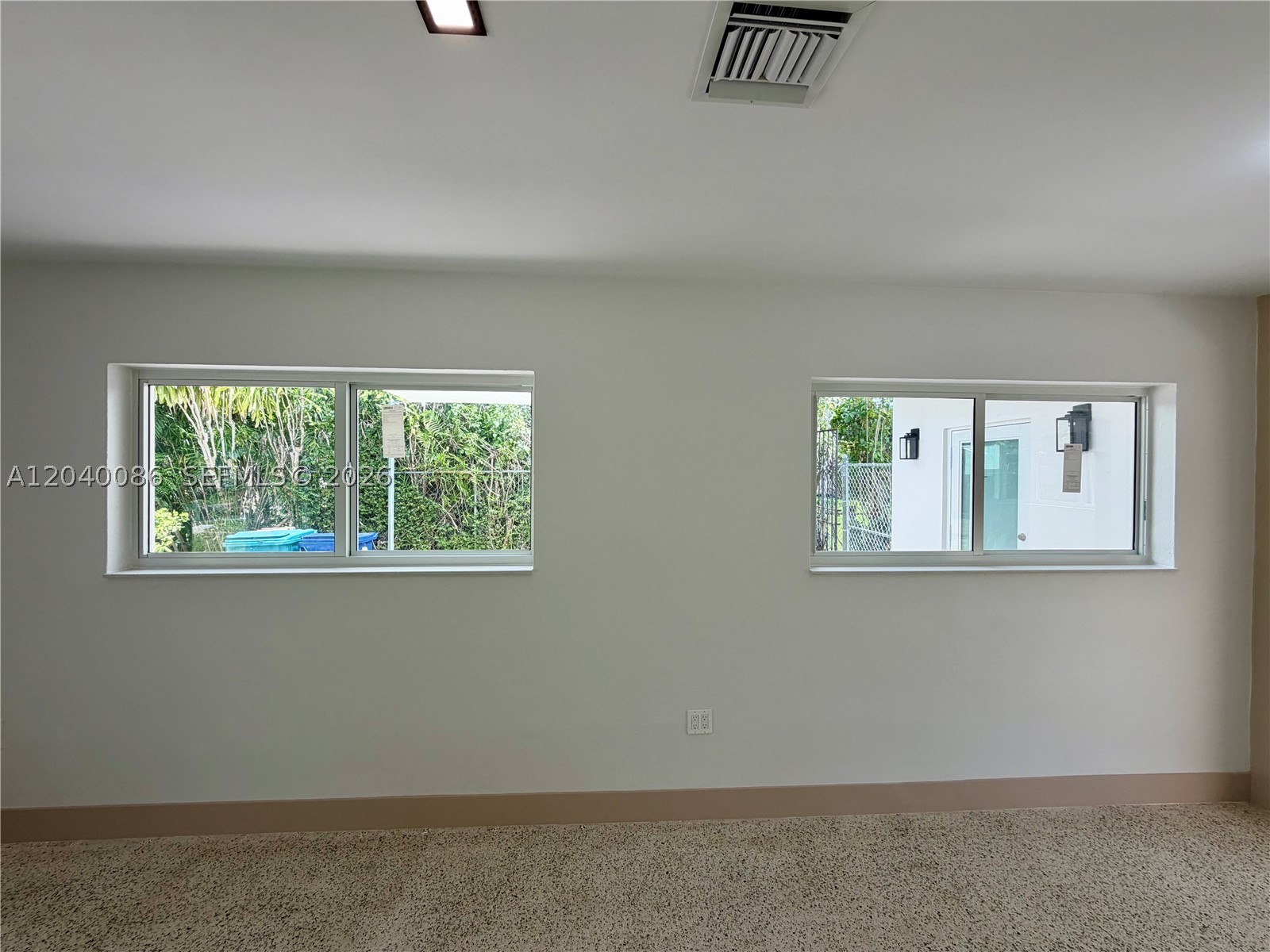 8235 SW 62nd Pl Miami, FL 33143