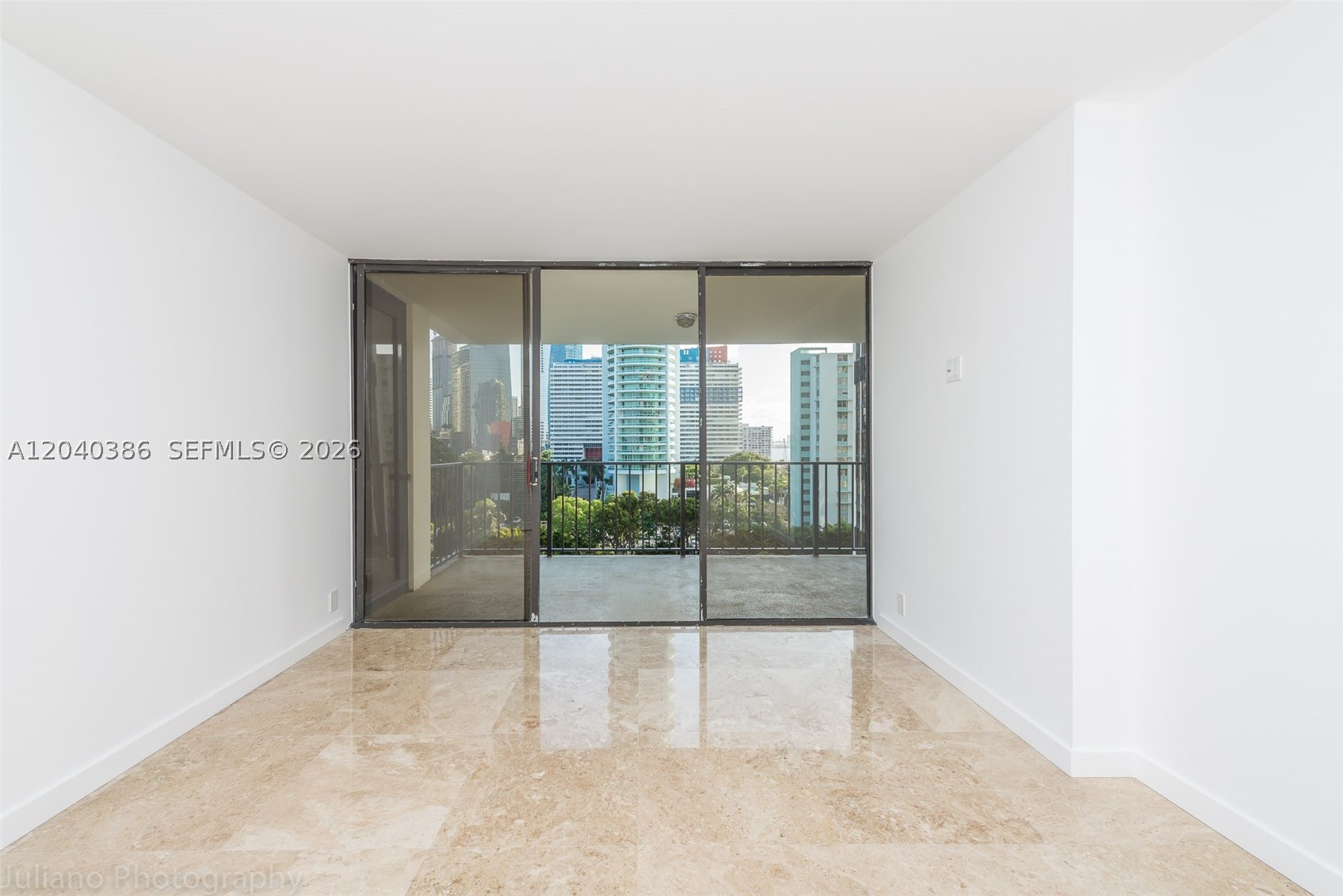 image Brickell Place II3