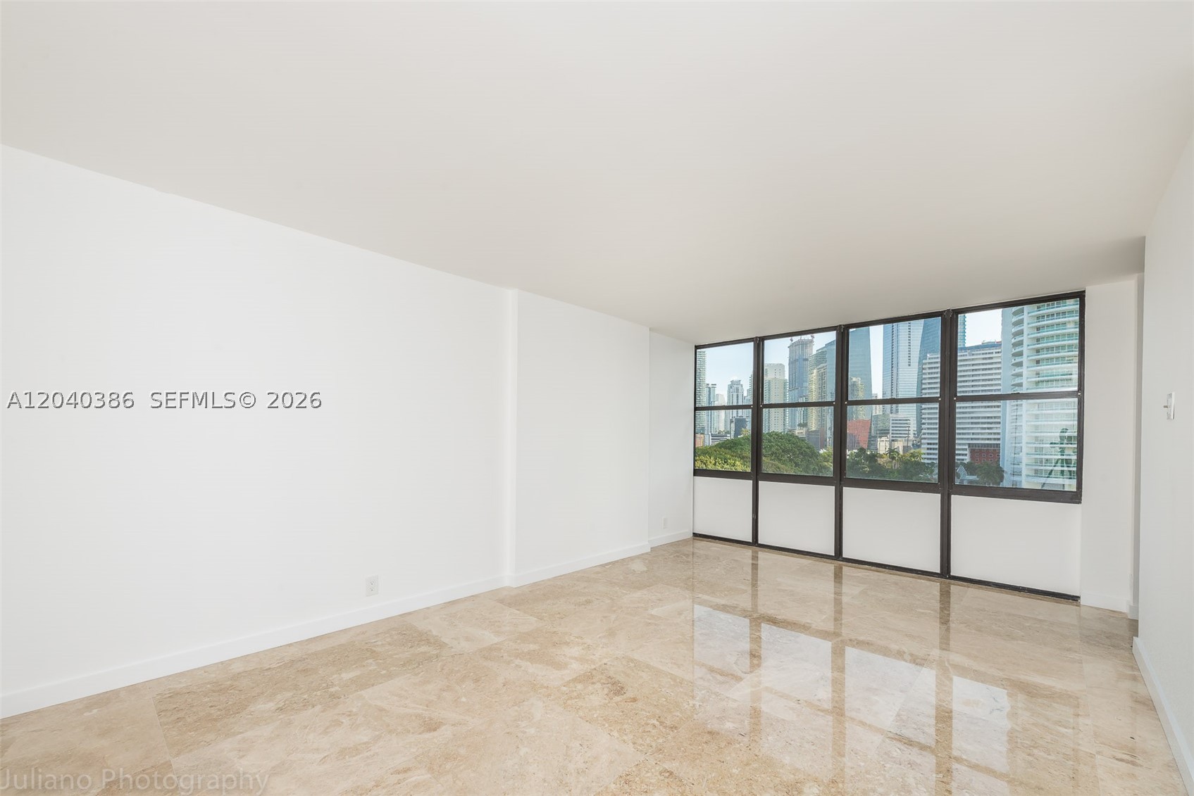image Brickell Place II4