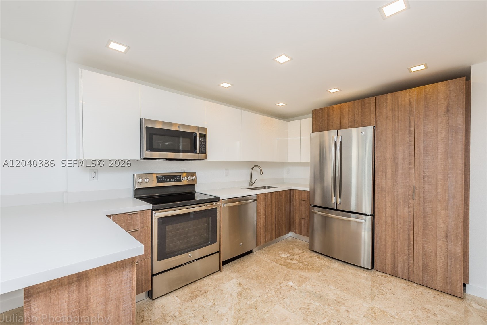 image Brickell Place II6