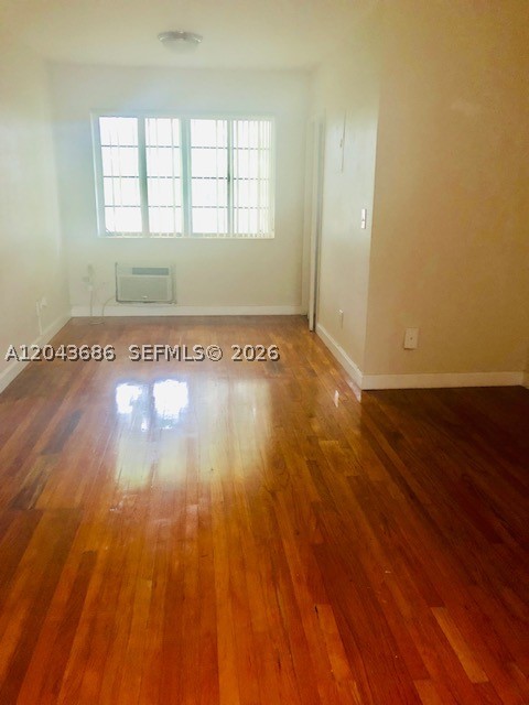 1008 E Ponce De Leon Blvd #3