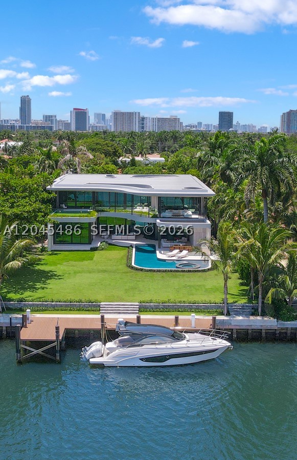 1015 S Southlake Dr Hollywood, FL 33019