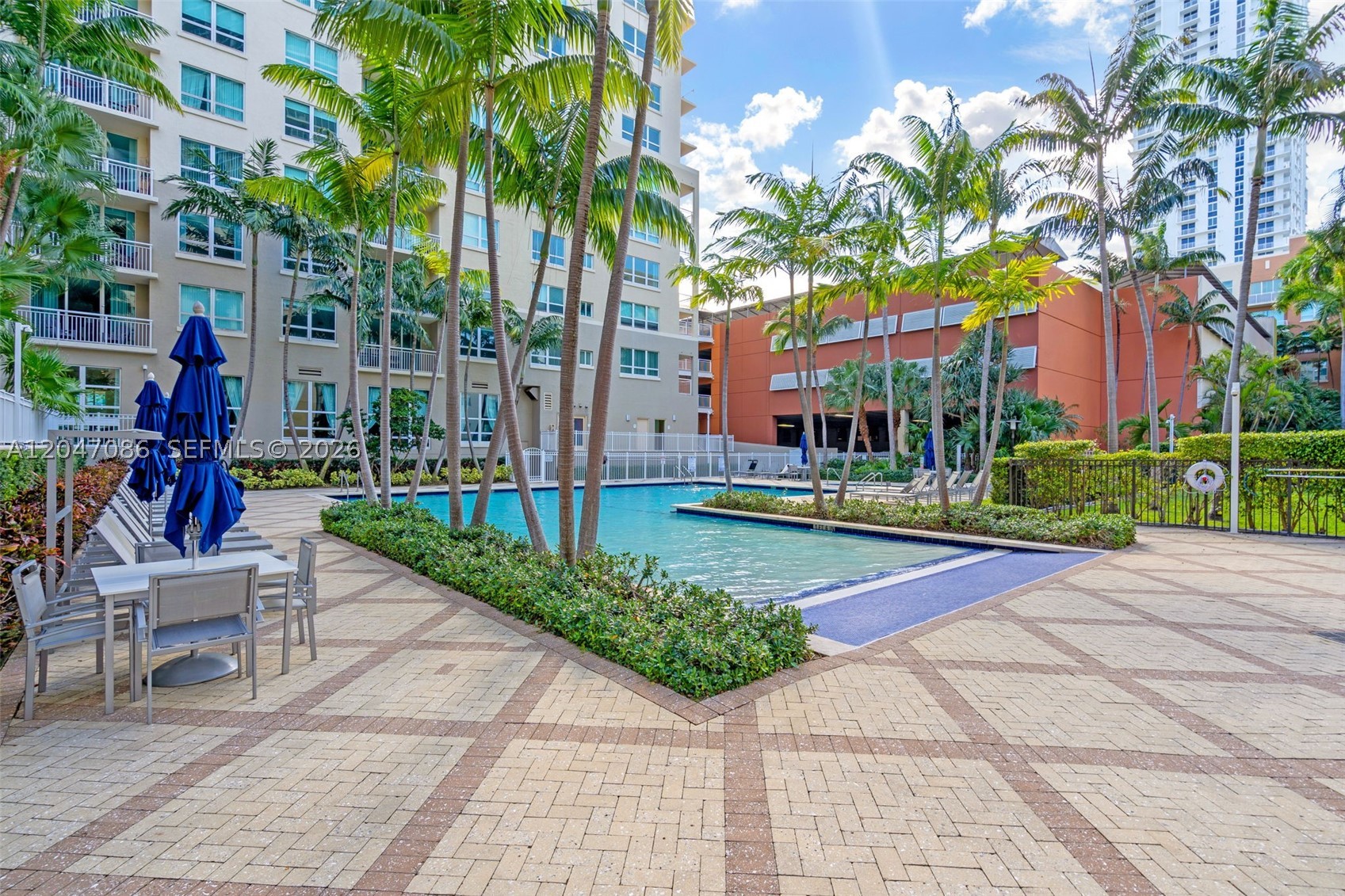 image Cite on the Bay East26