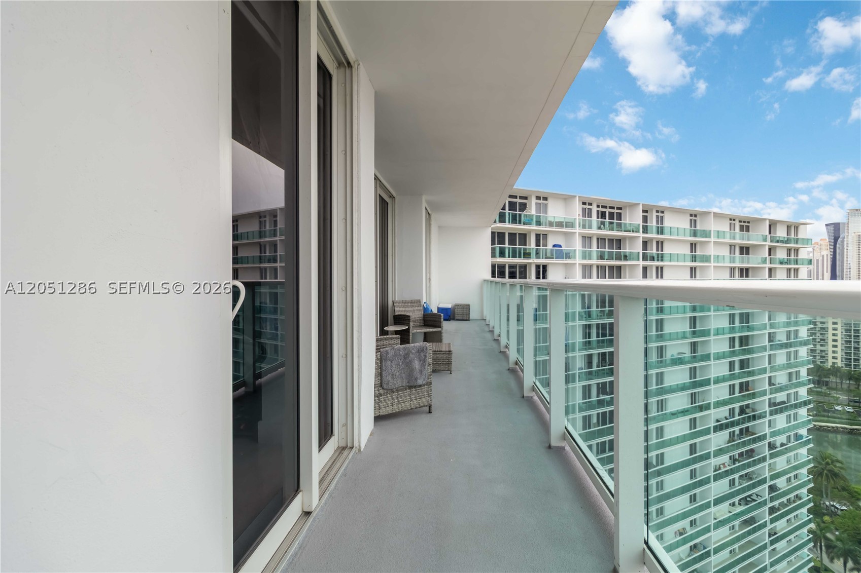 image Arlen House East35