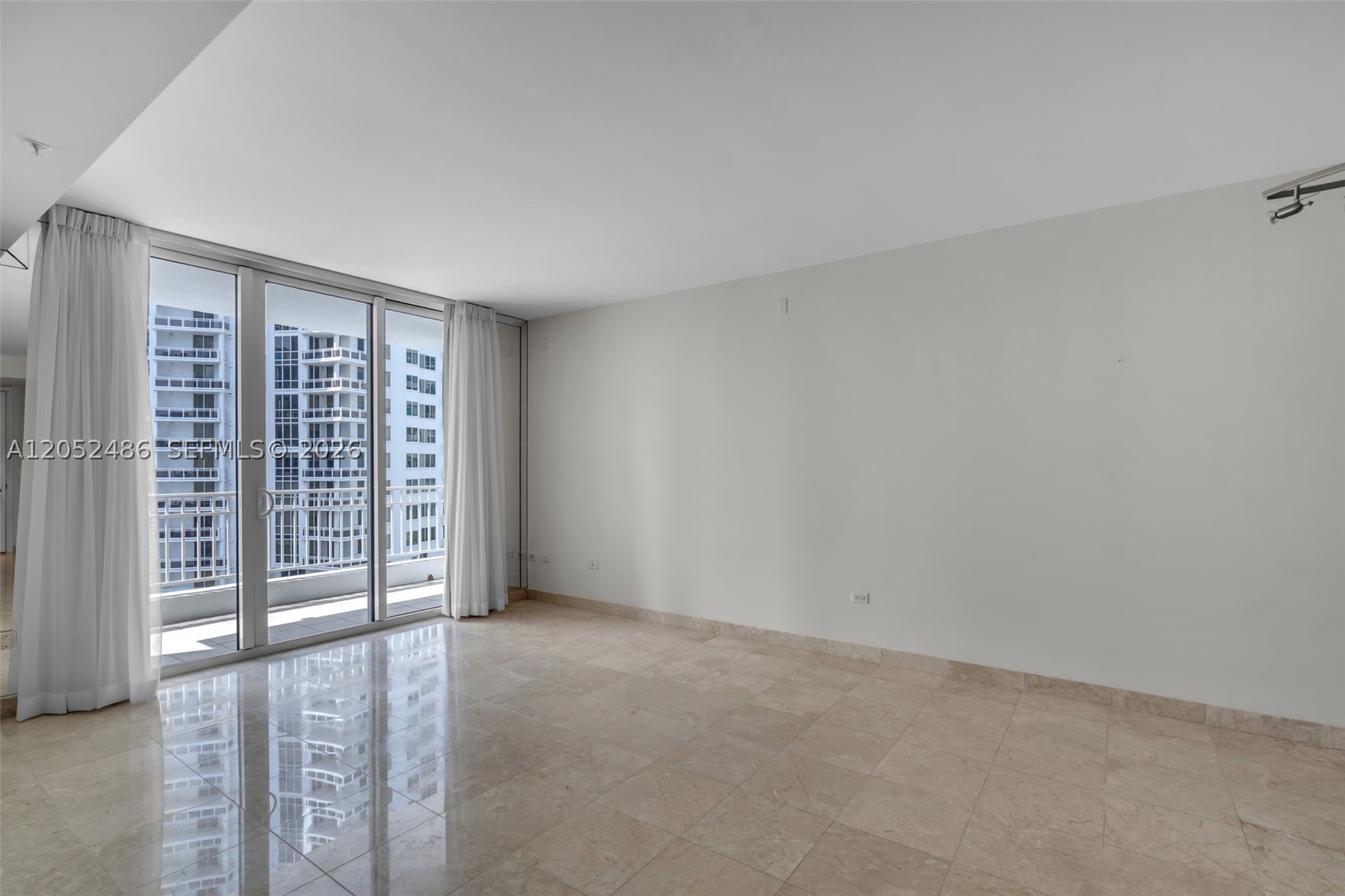 image Courts Brickell Key9