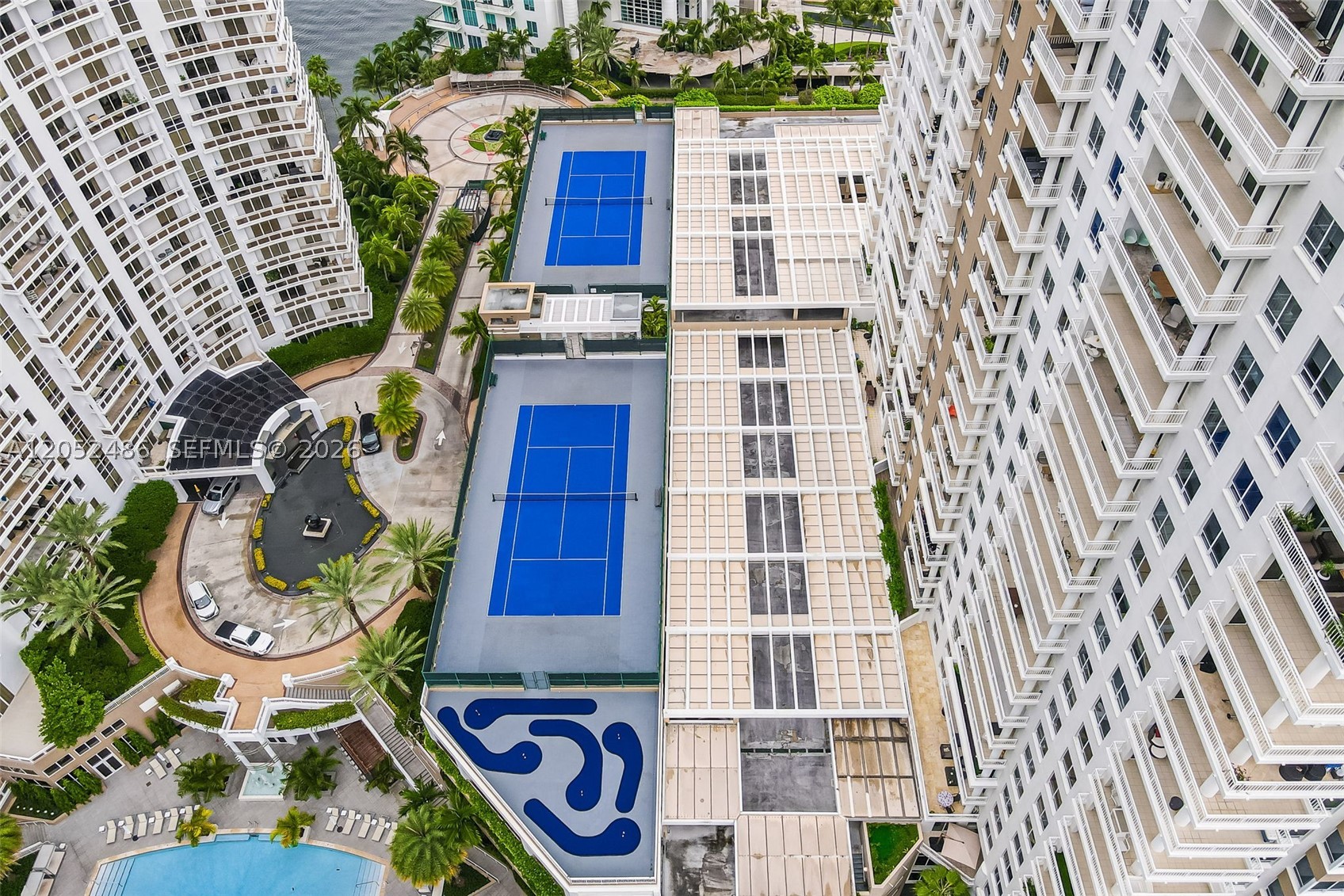 image Courts Brickell Key32