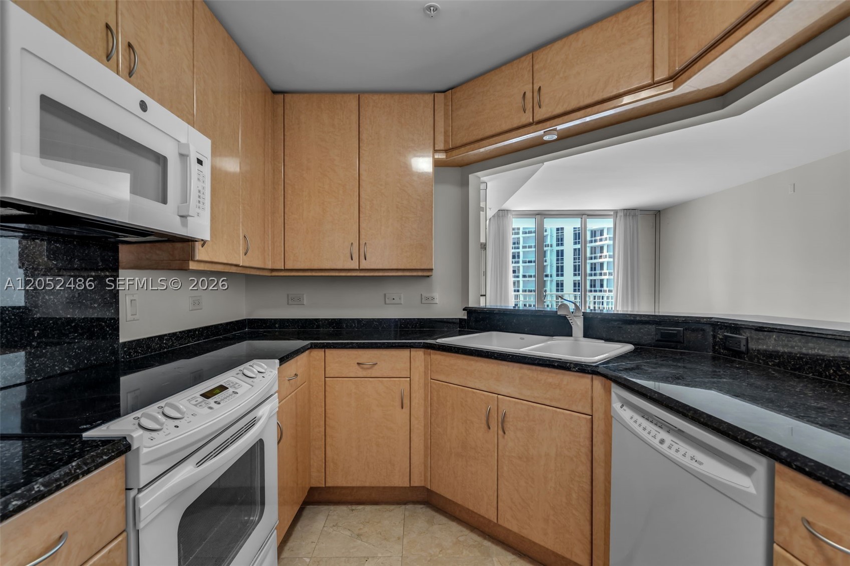 image Courts Brickell Key4