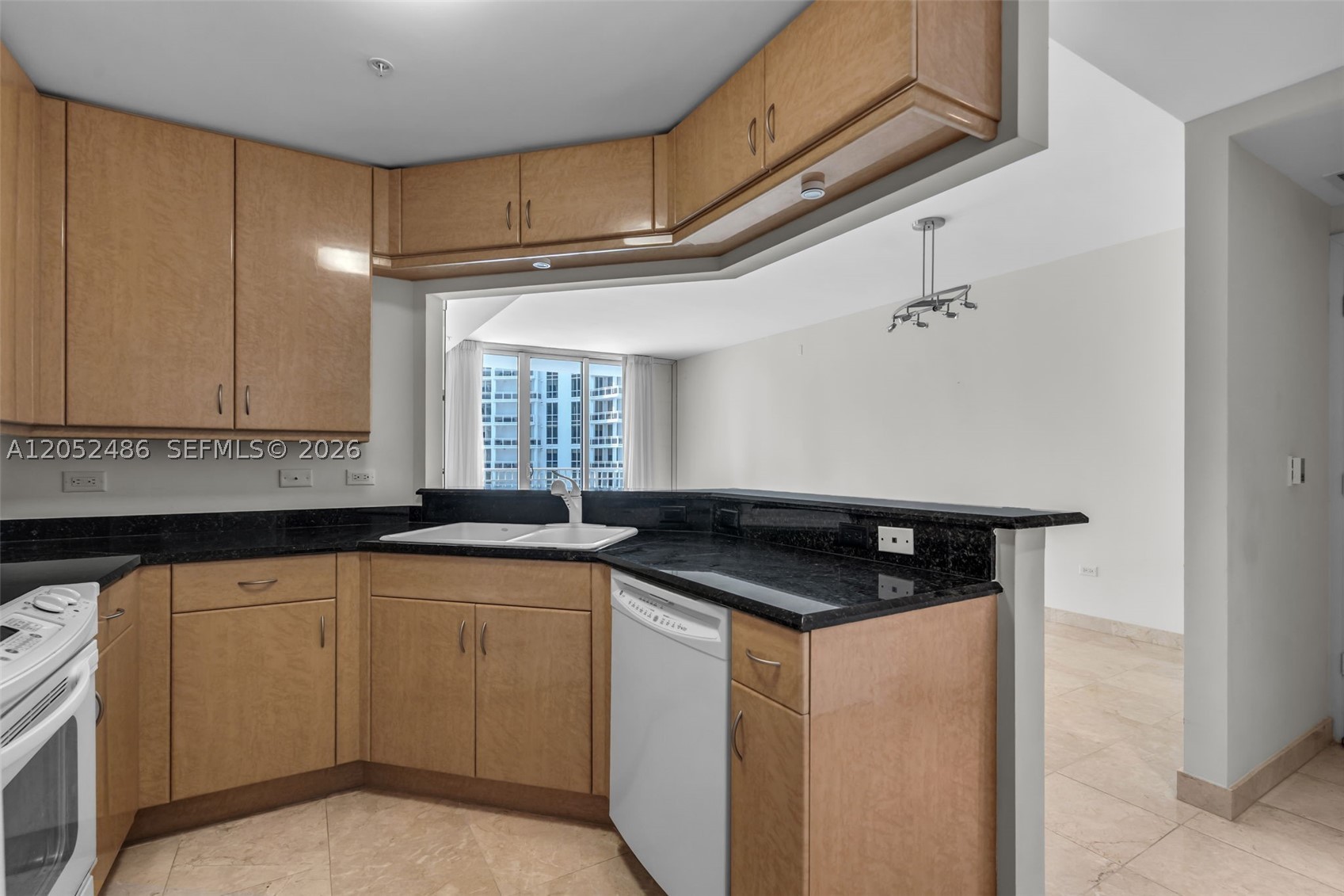 image Courts Brickell Key5