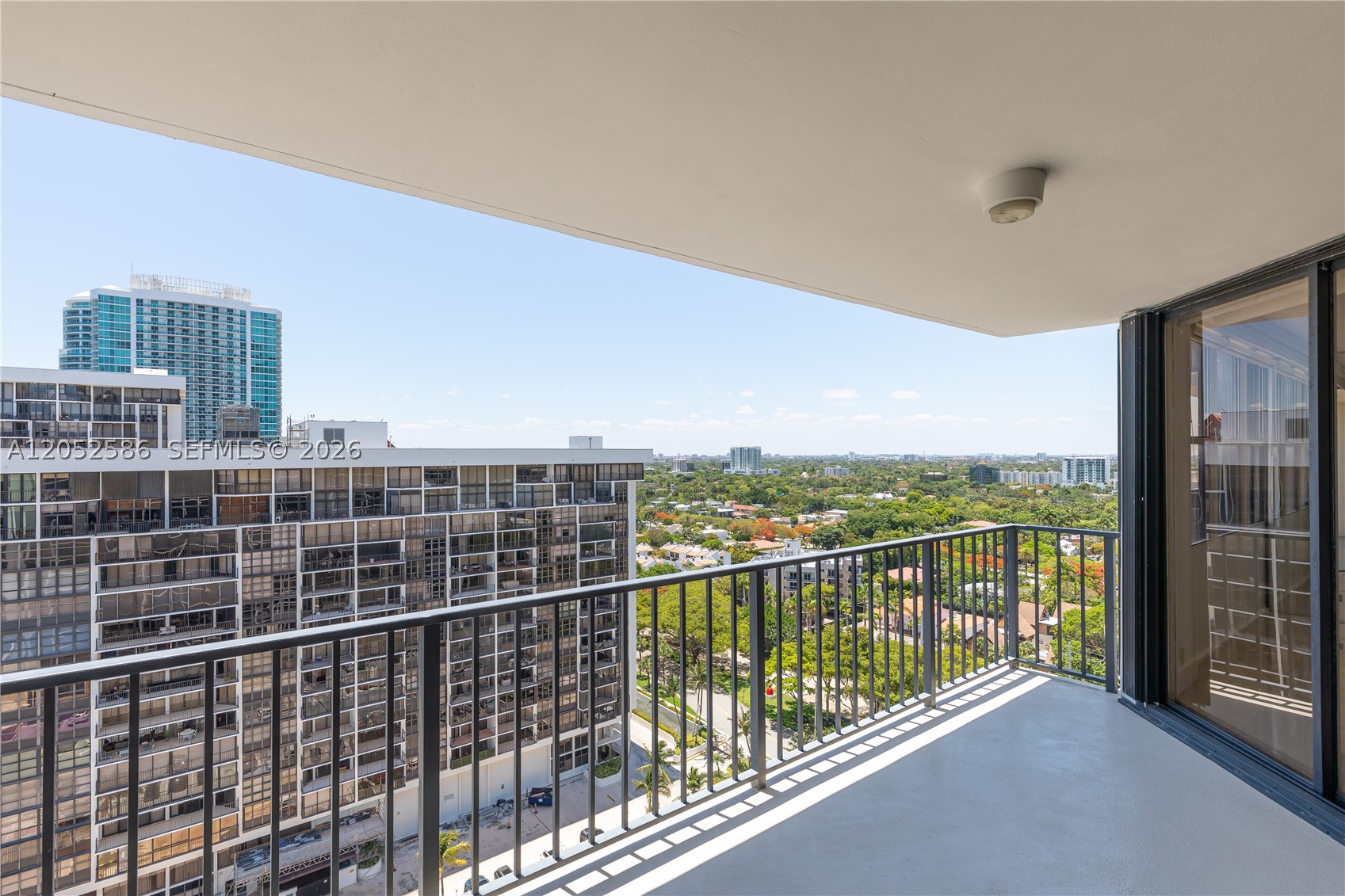 image Brickell Place II12