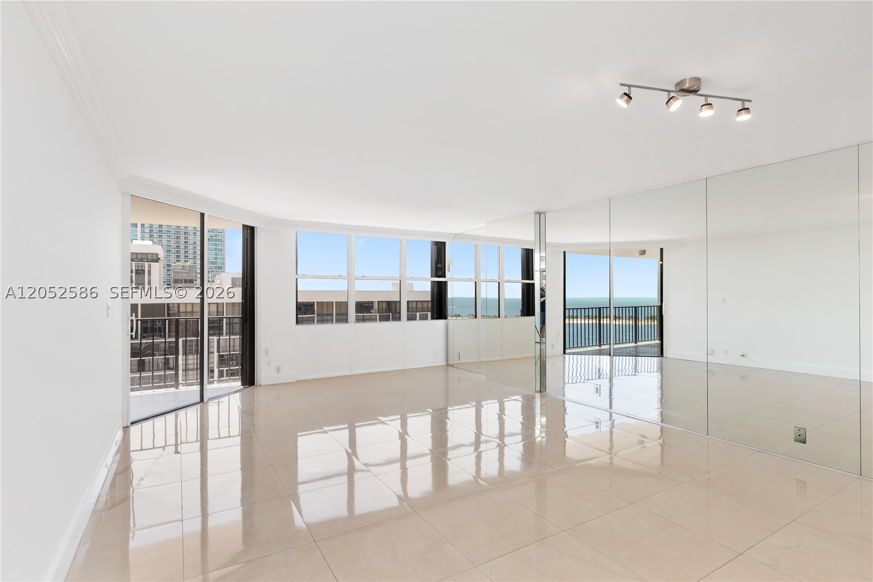 image Brickell Place II13