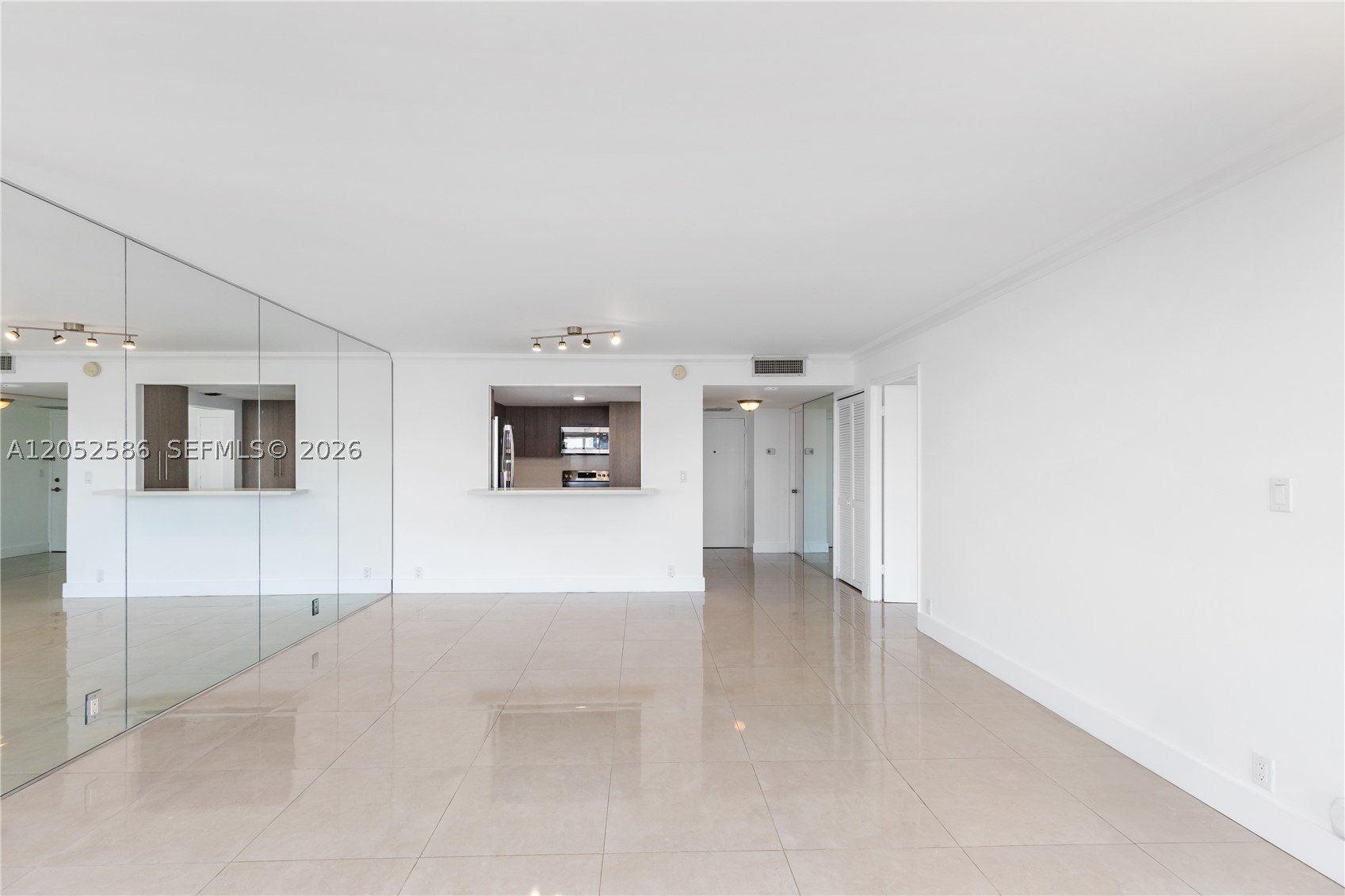 image Brickell Place II4