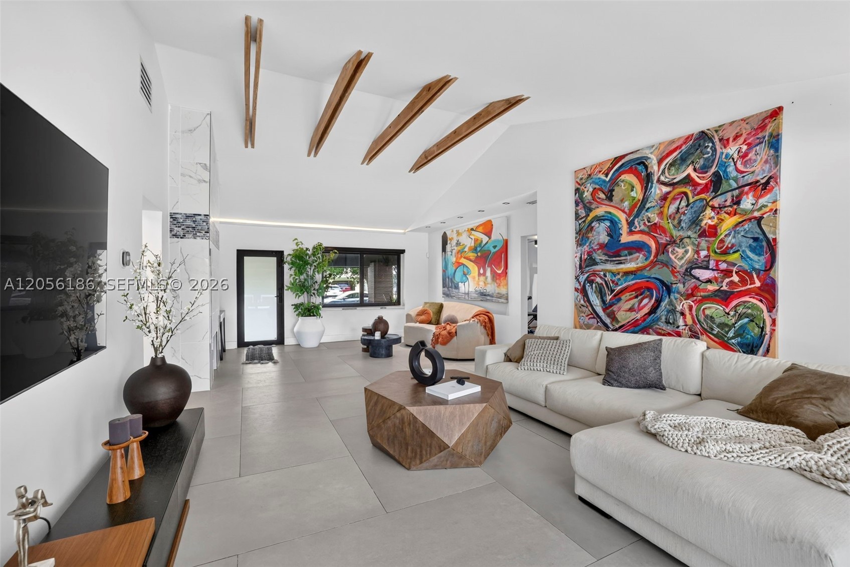 545 NE 9th Ave Fort Lauderdale, FL 33301