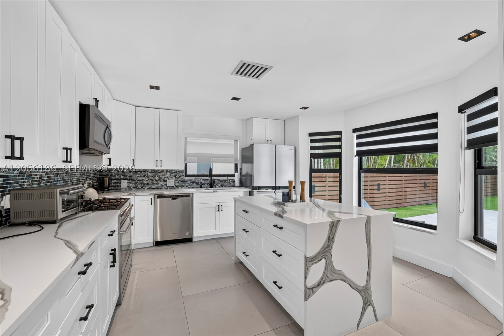 545 NE 9th Ave Fort Lauderdale, FL 33301