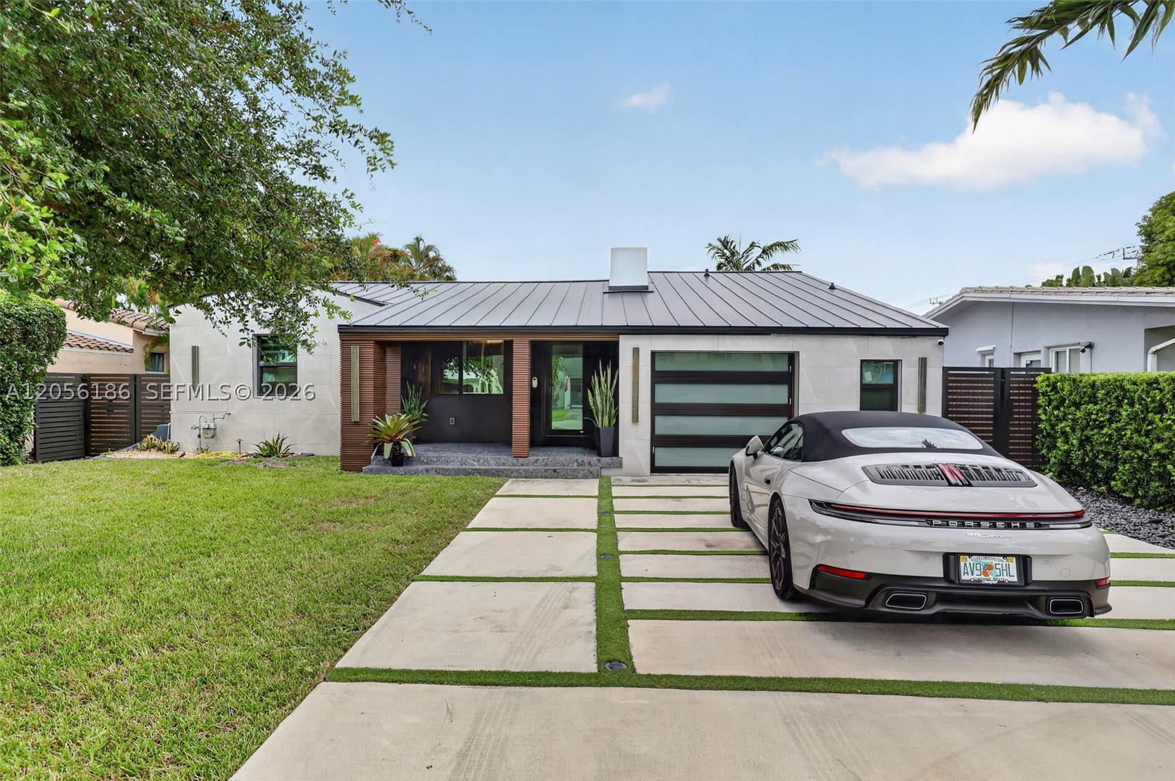 545 NE 9th Ave Fort Lauderdale, FL 33301