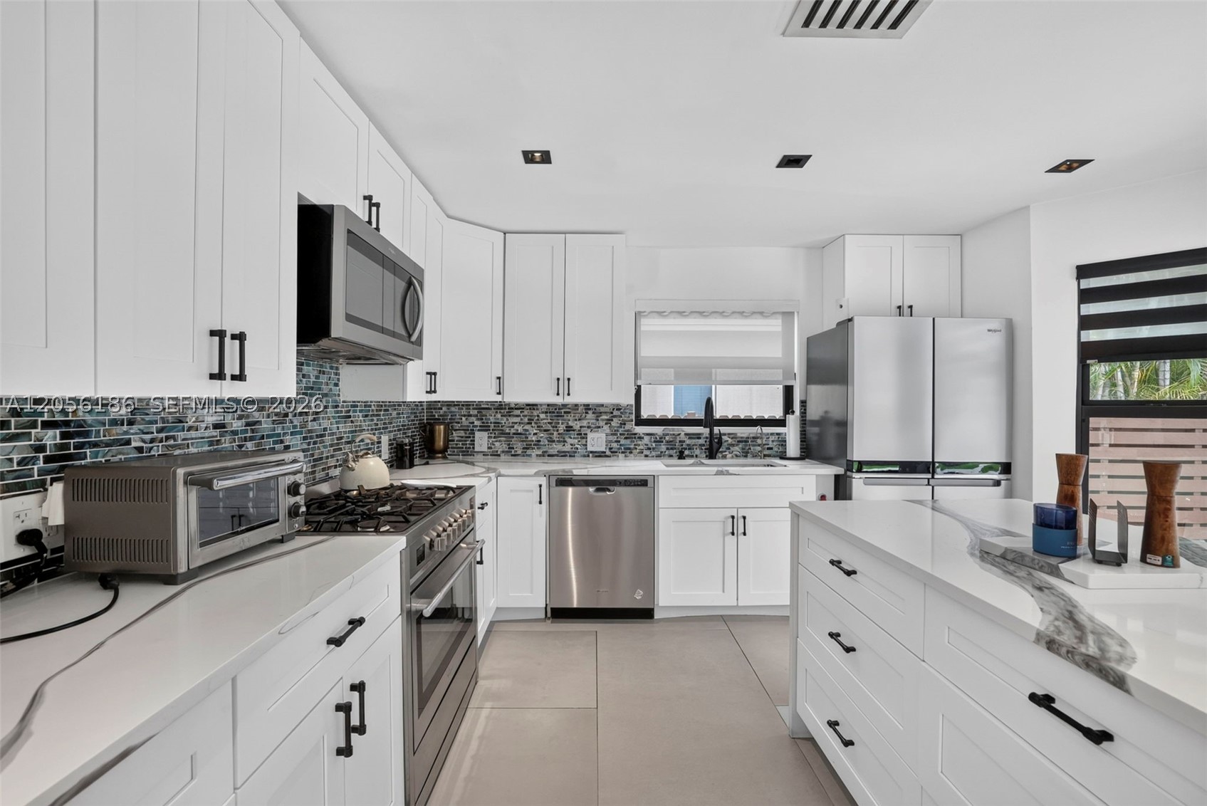 545 NE 9th Ave Fort Lauderdale, FL 33301