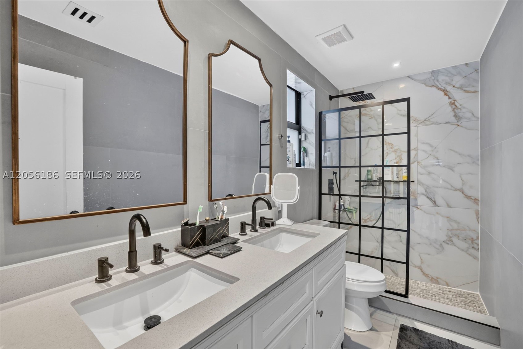 545 NE 9th Ave Fort Lauderdale, FL 33301