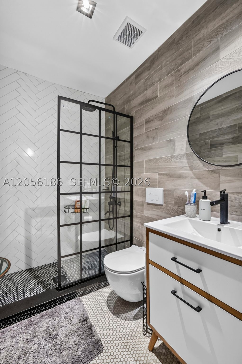 545 NE 9th Ave Fort Lauderdale, FL 33301