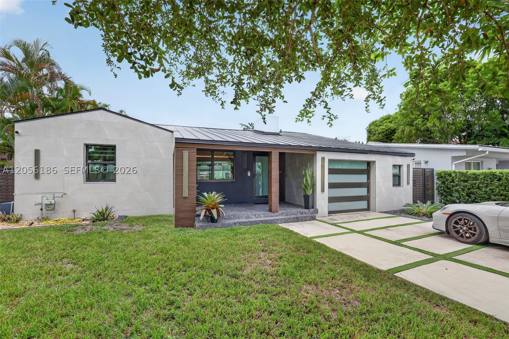 545 NE 9th Ave Fort Lauderdale, FL 33301