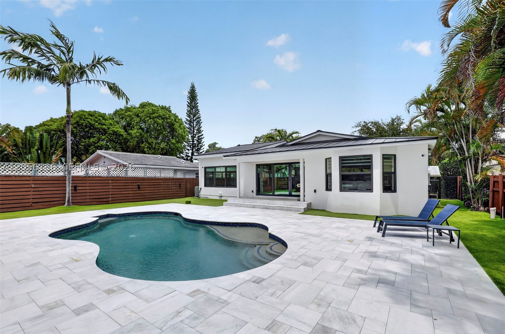 545 NE 9th Ave Fort Lauderdale, FL 33301