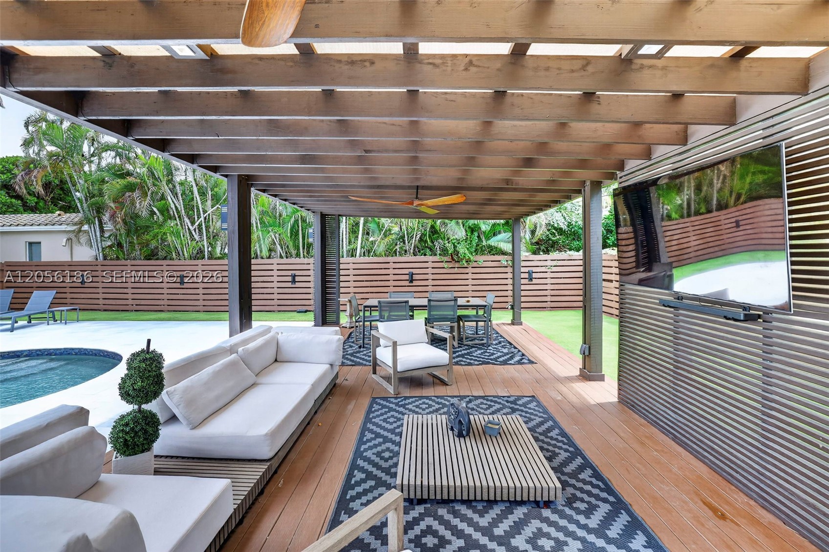 545 NE 9th Ave Fort Lauderdale, FL 33301