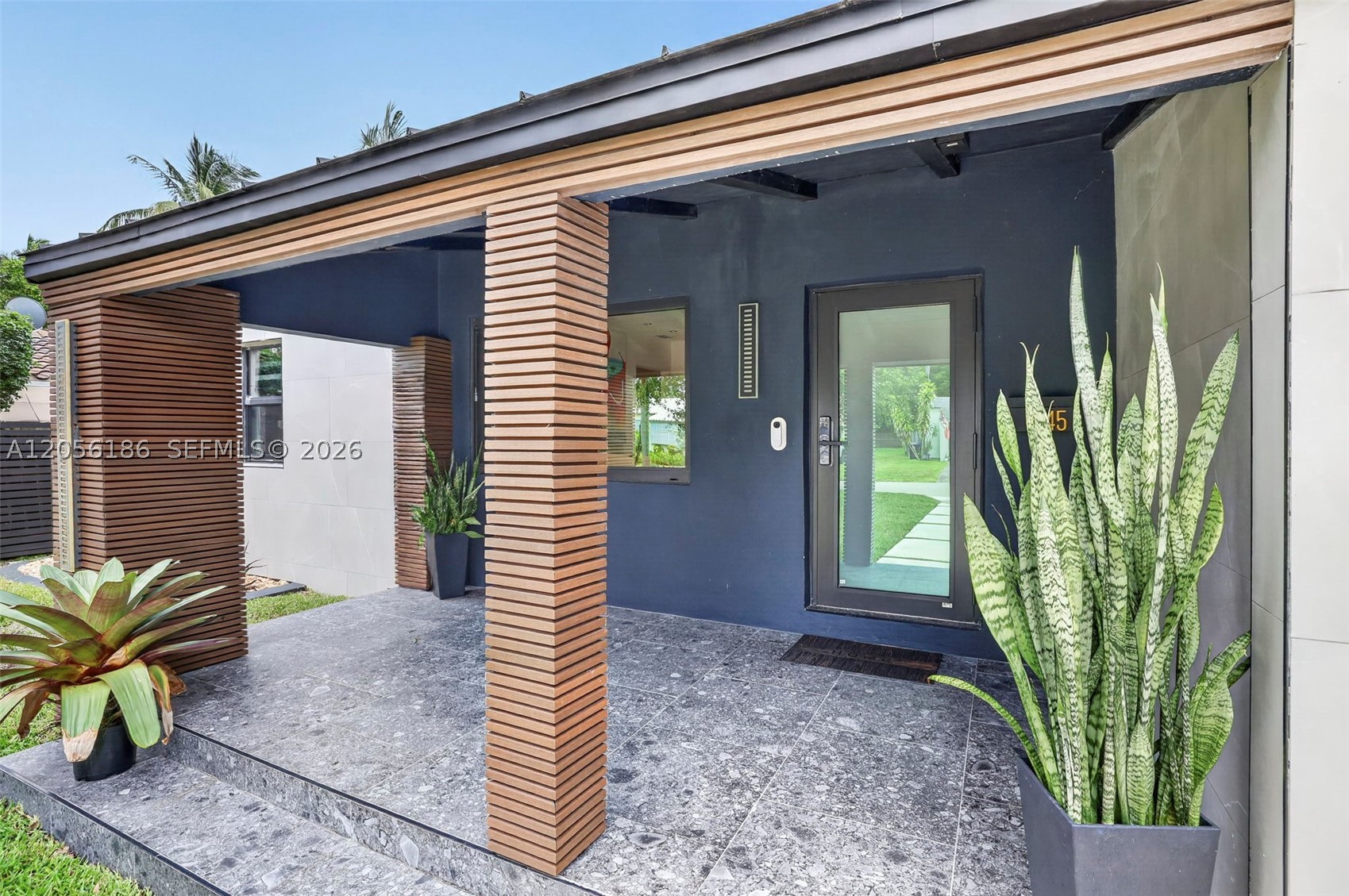545 NE 9th Ave Fort Lauderdale, FL 33301