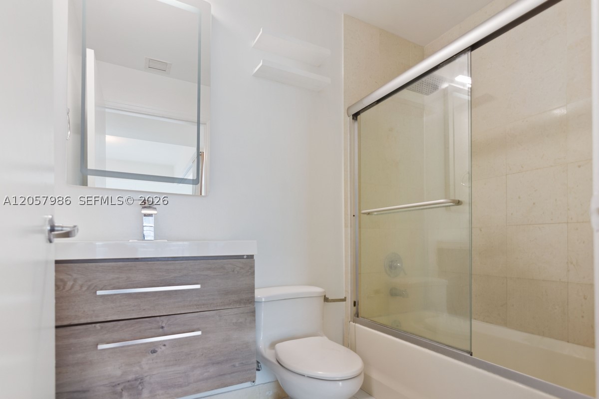 image Infinity at Brickell11