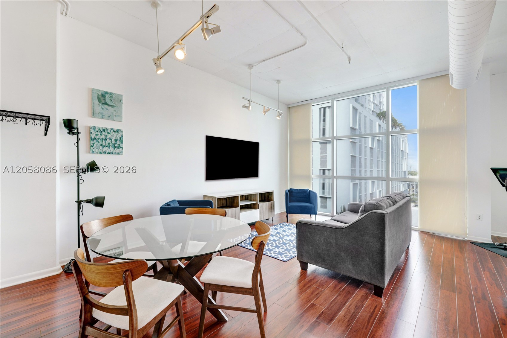 image Cite on the Bay West2