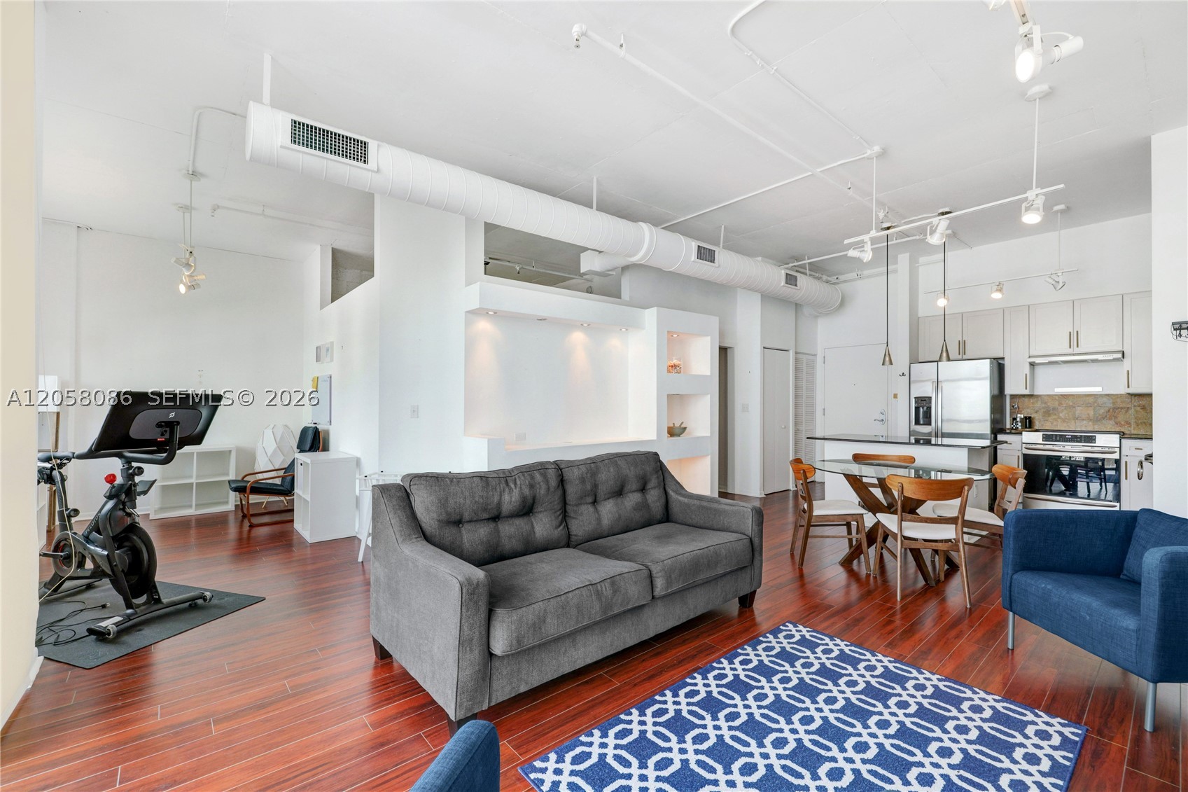 image Cite on the Bay West6