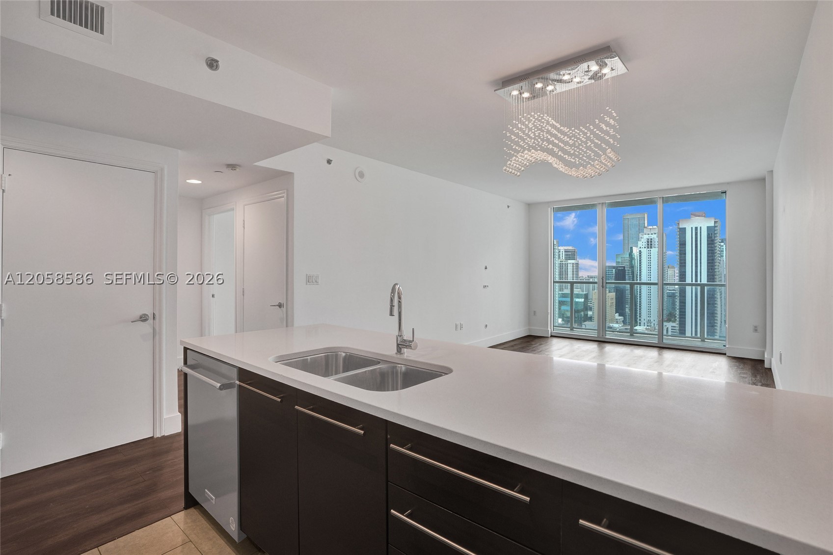55 SE 6th St #3604