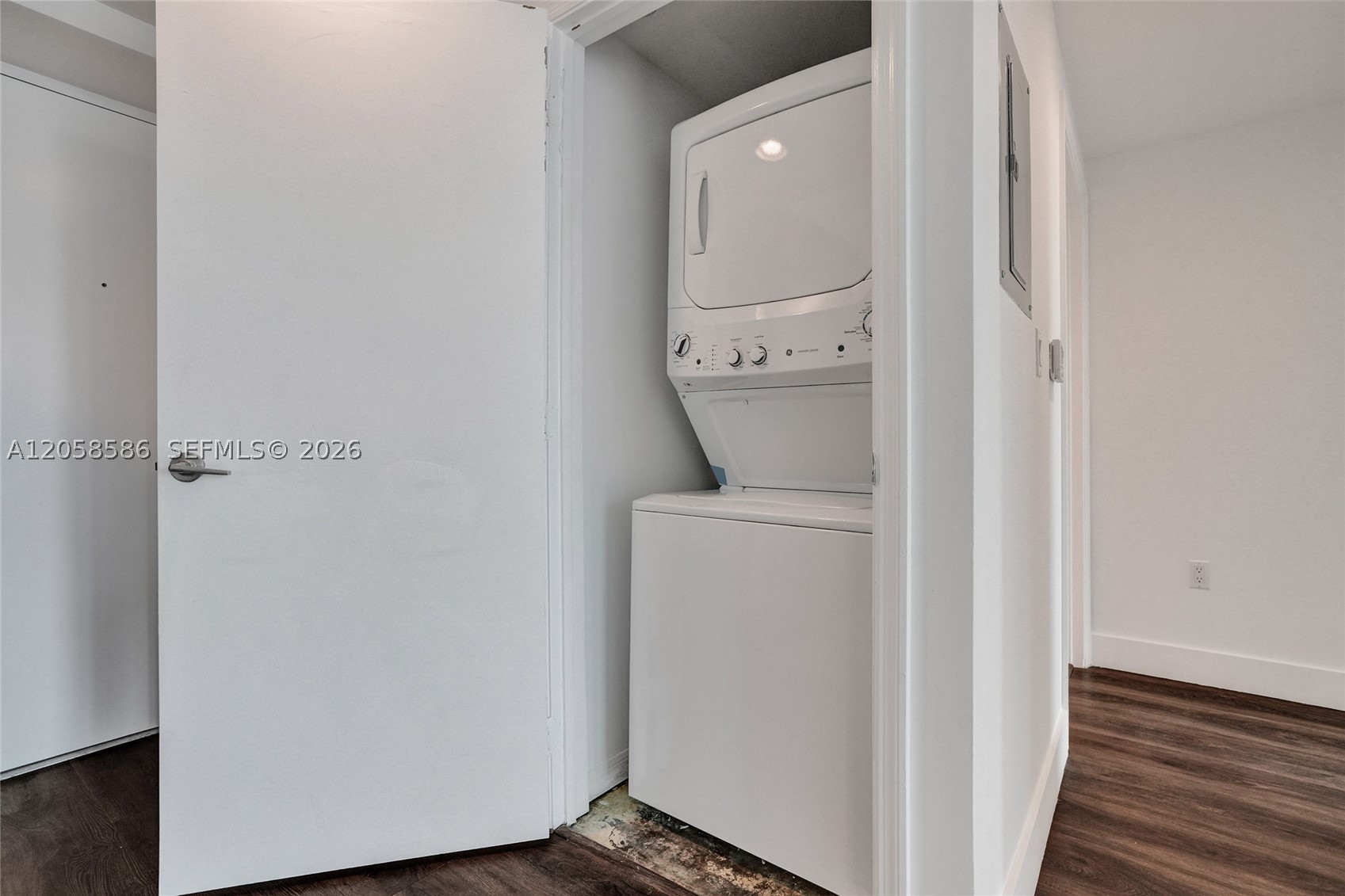image 500 Brickell West11