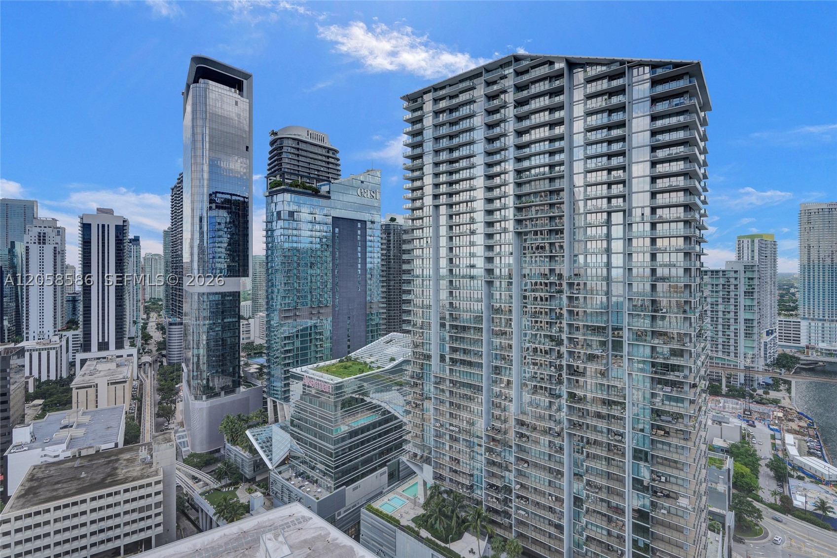 image 500 Brickell West21