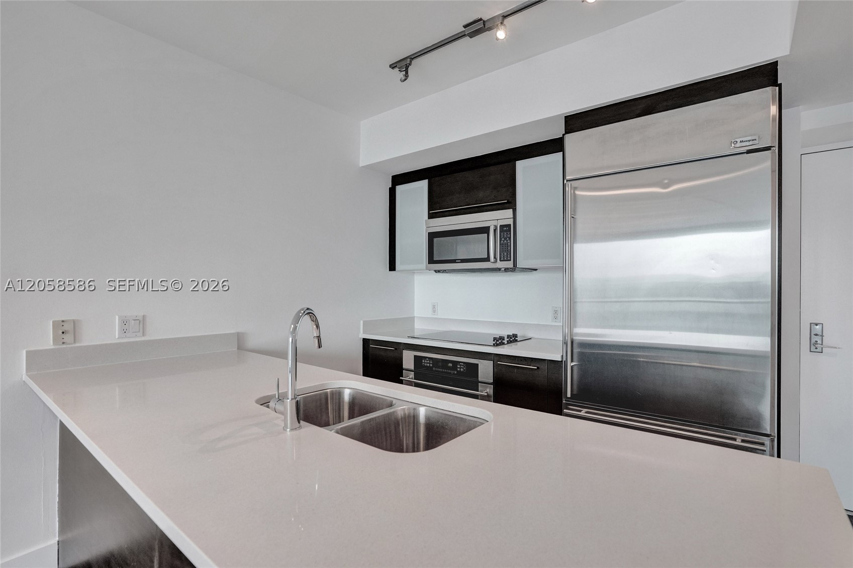 image 500 Brickell West2