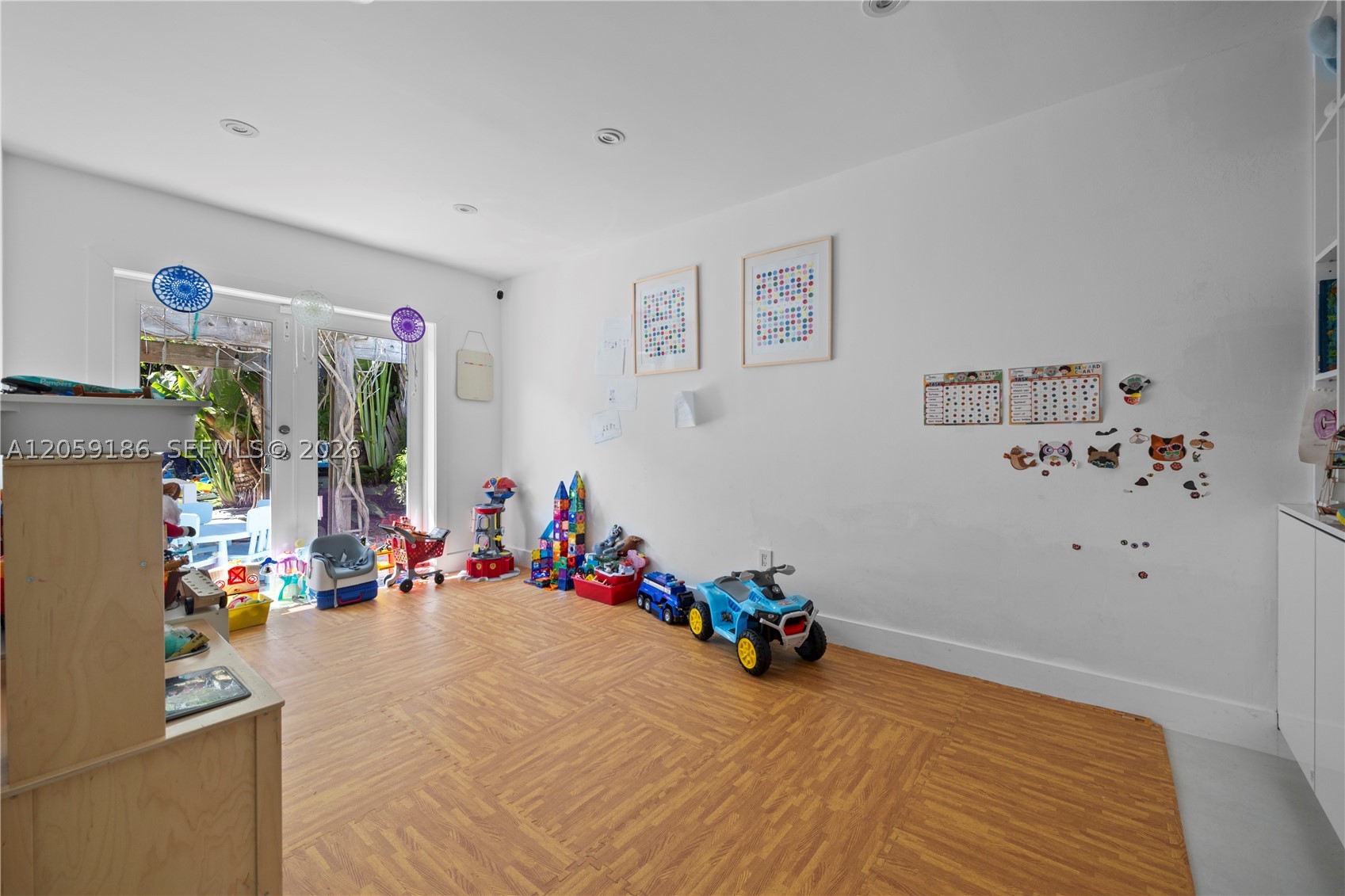 630 Allendale Rd Key Biscayne, FL 33149