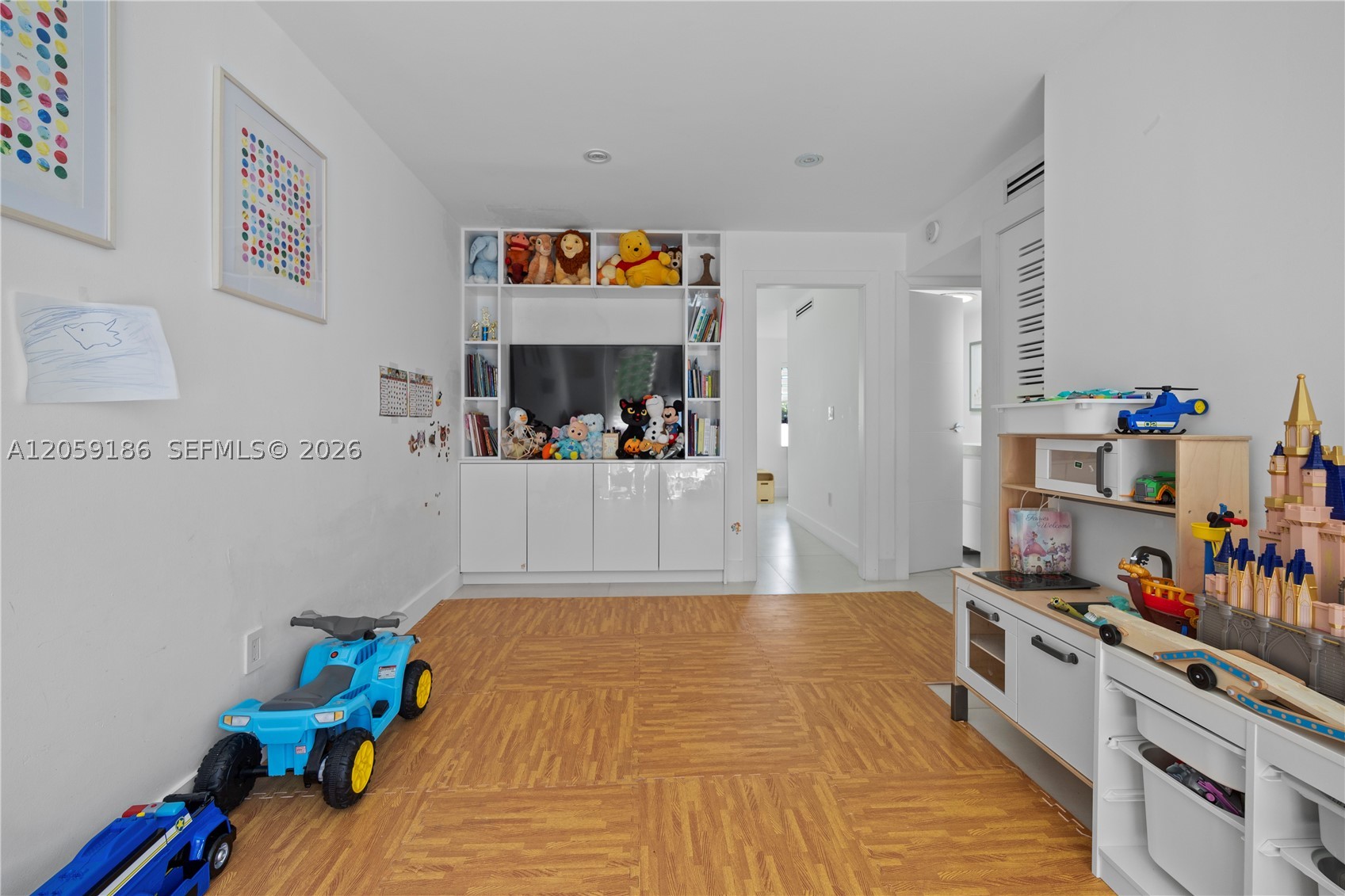 630 Allendale Rd Key Biscayne, FL 33149