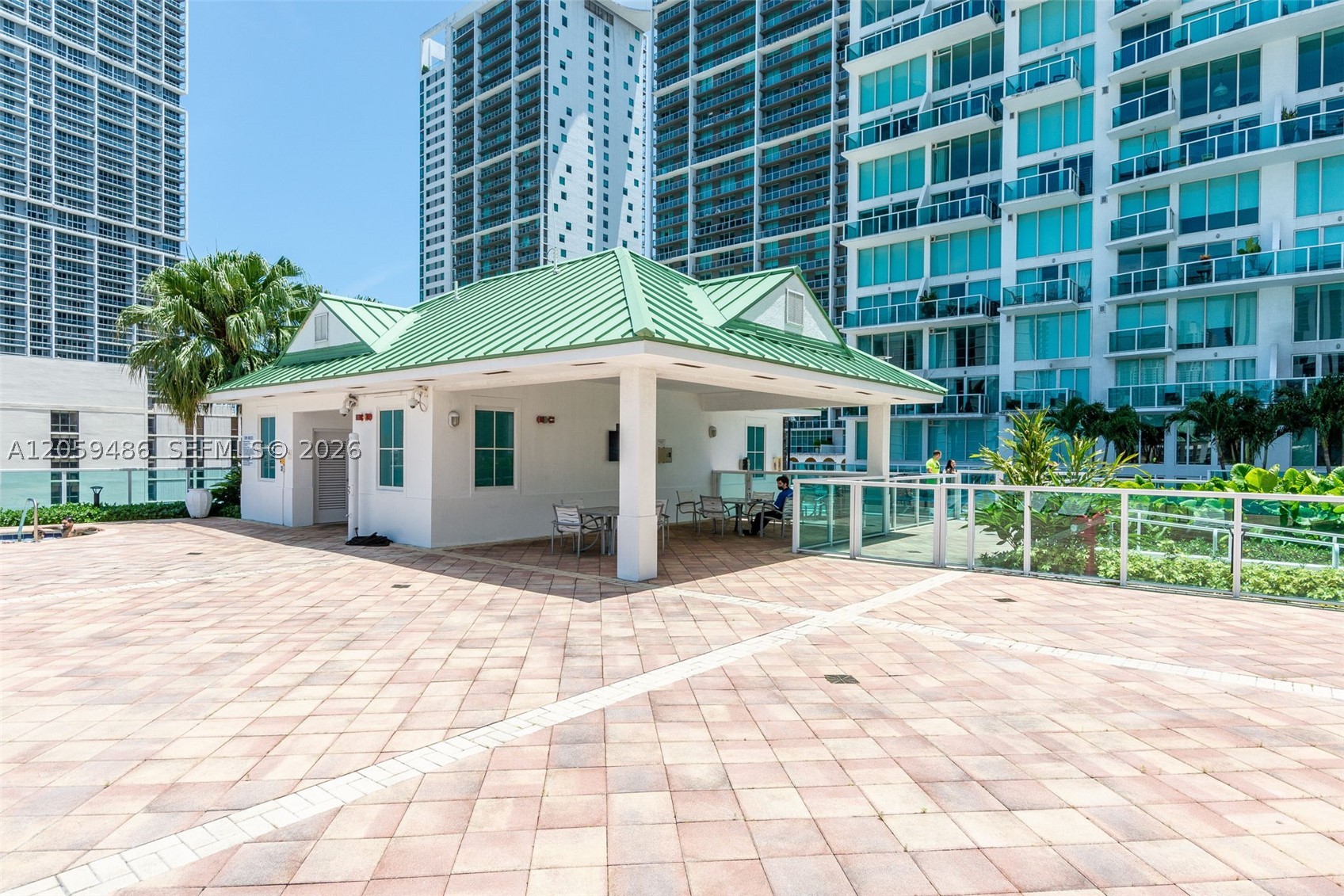 image Brickell on the River South44