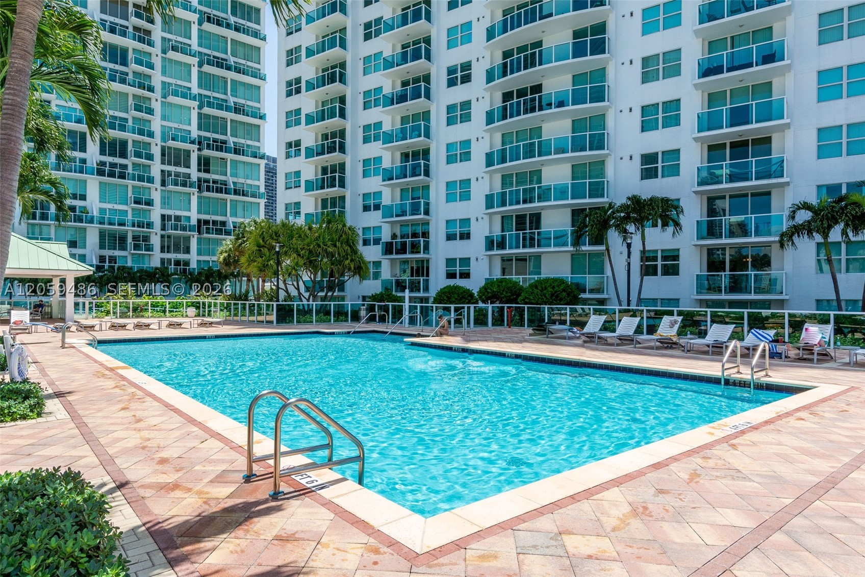 image Brickell on the River South7