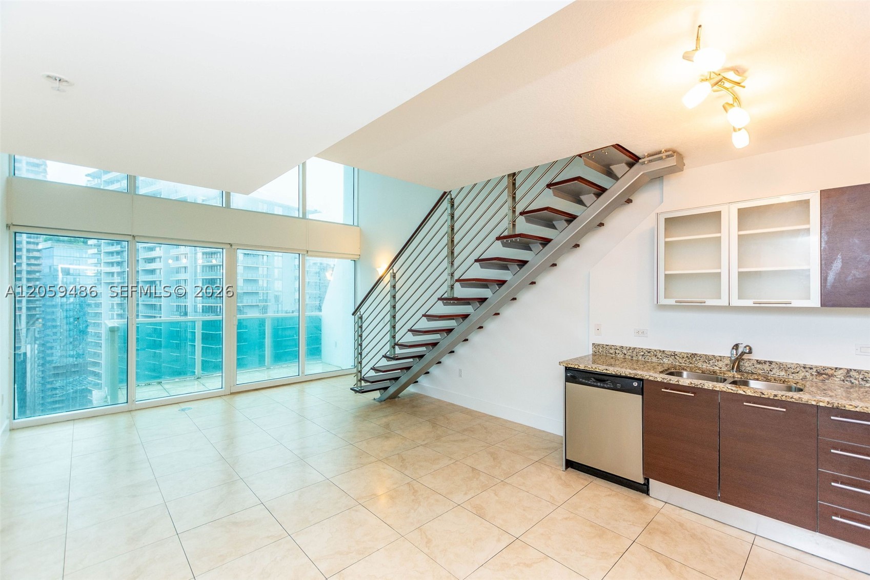 image Brickell on the River South8