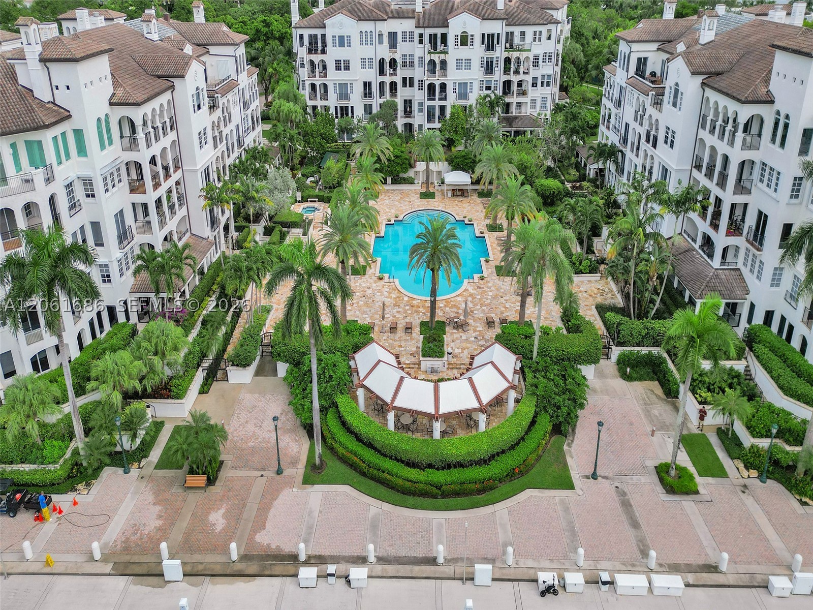 3500 Island Blvd #D-203