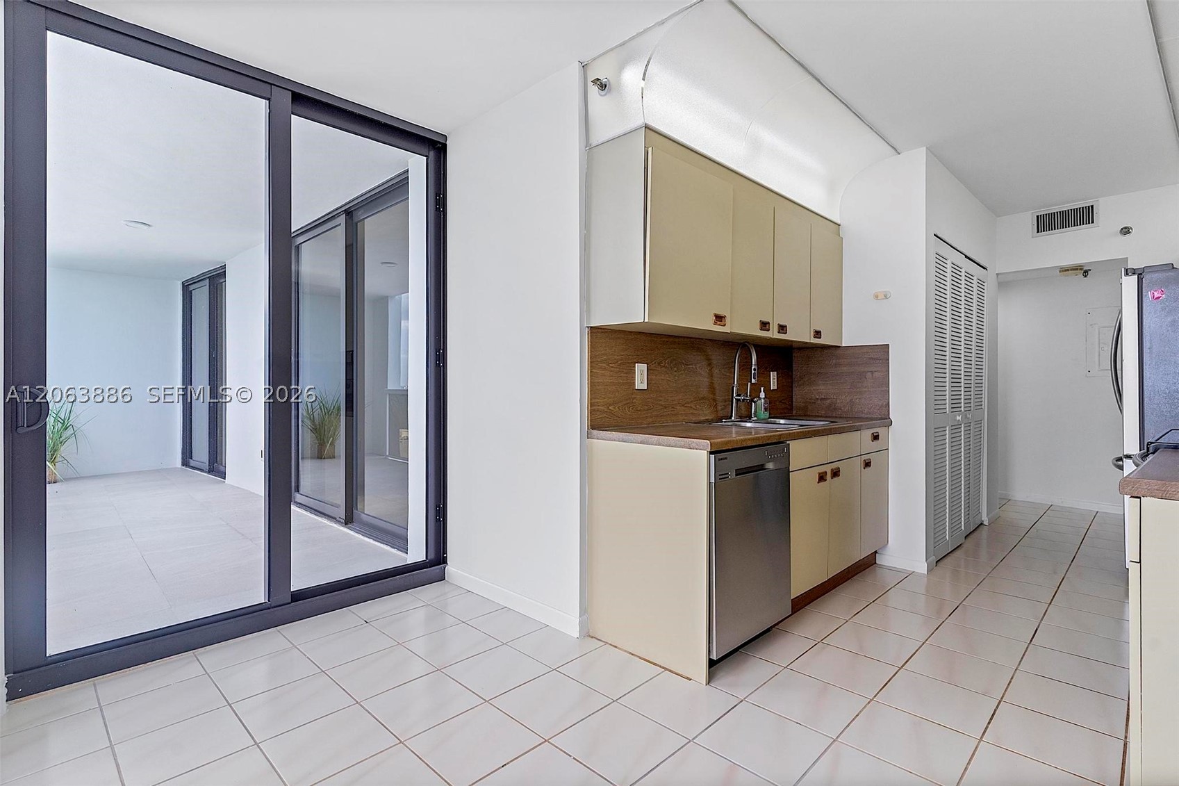 9 Island Ave #2306 Miami Beach, FL 33139