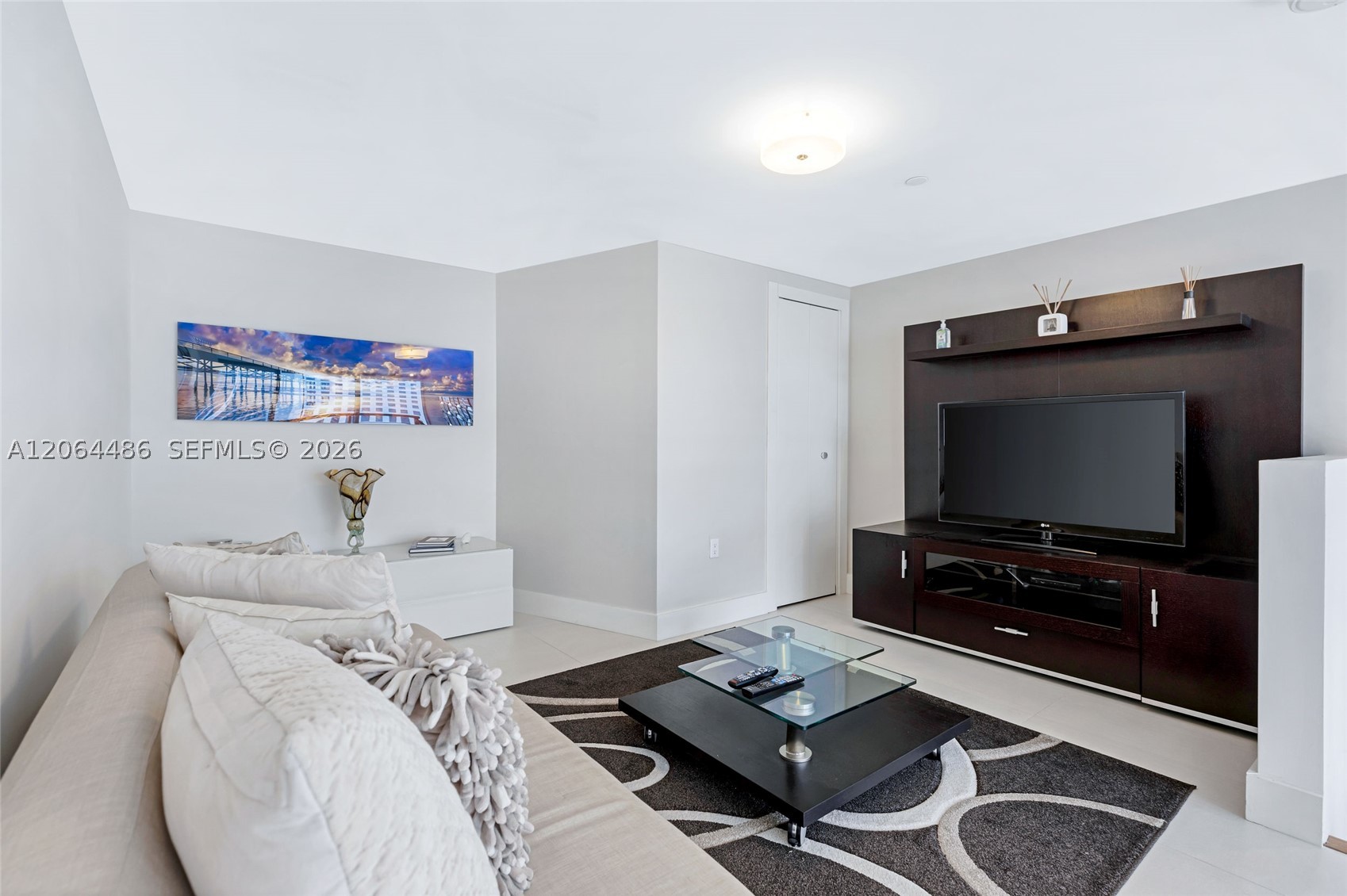 image Epic Residences12