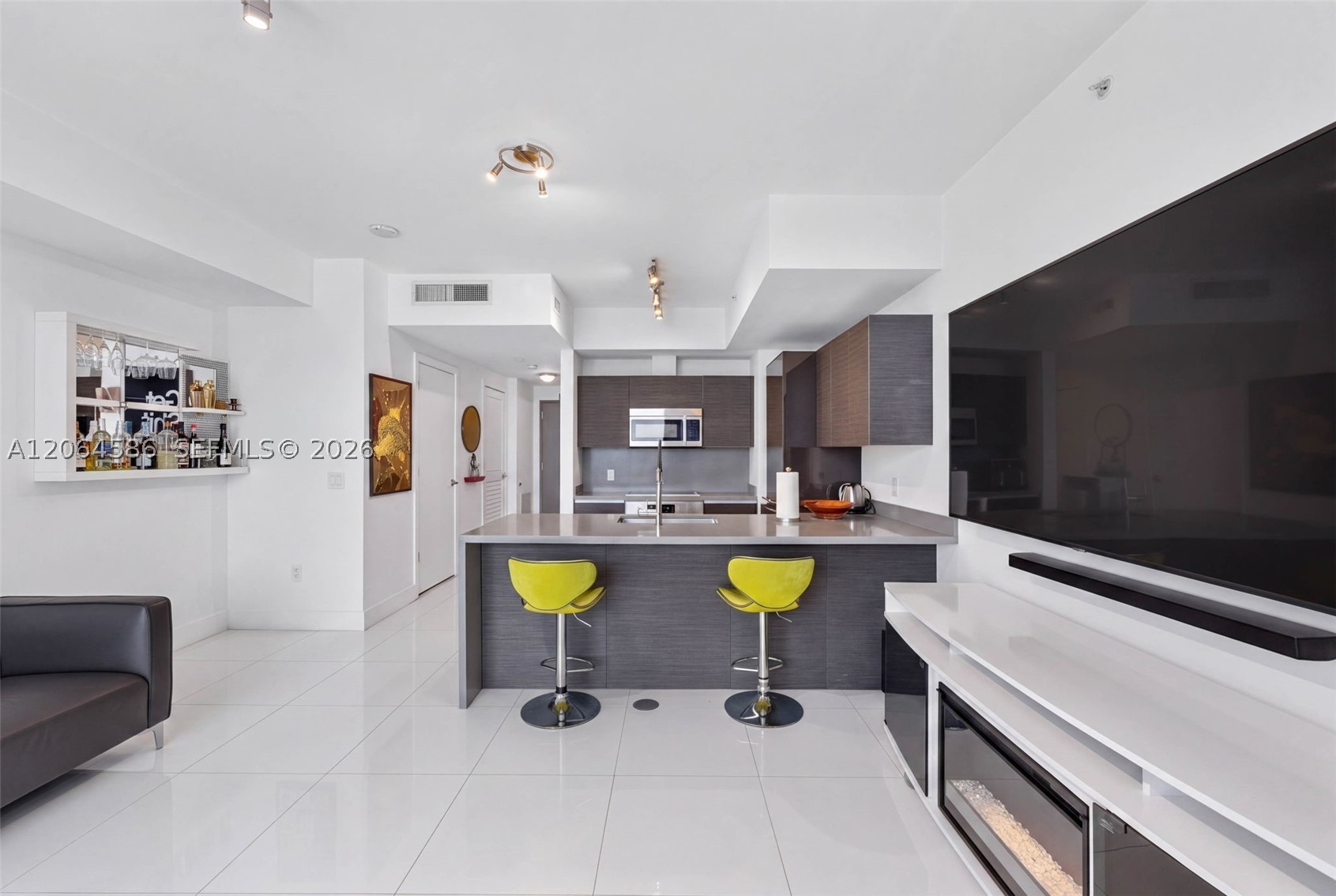 image The Bond on Brickell19