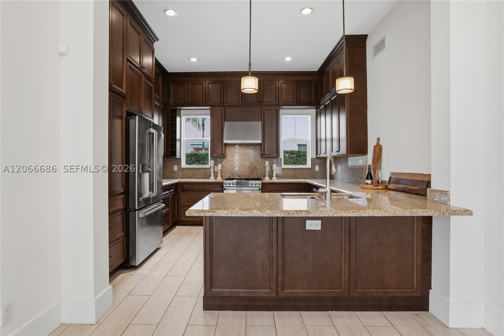 1749 NE 9th St Fort Lauderdale, FL 33304