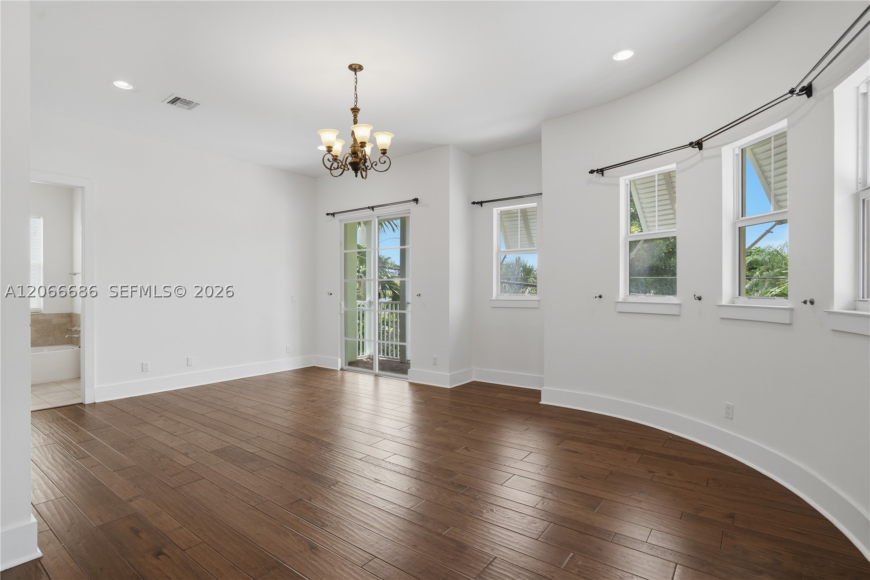 1749 NE 9th St Fort Lauderdale, FL 33304