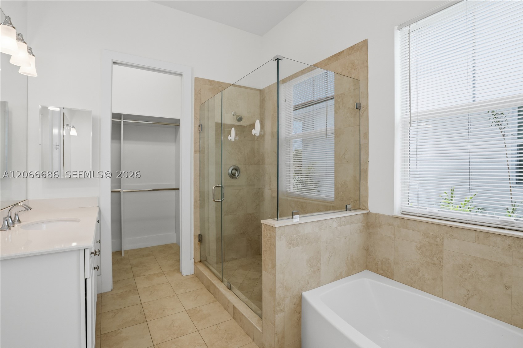 1749 NE 9th St Fort Lauderdale, FL 33304
