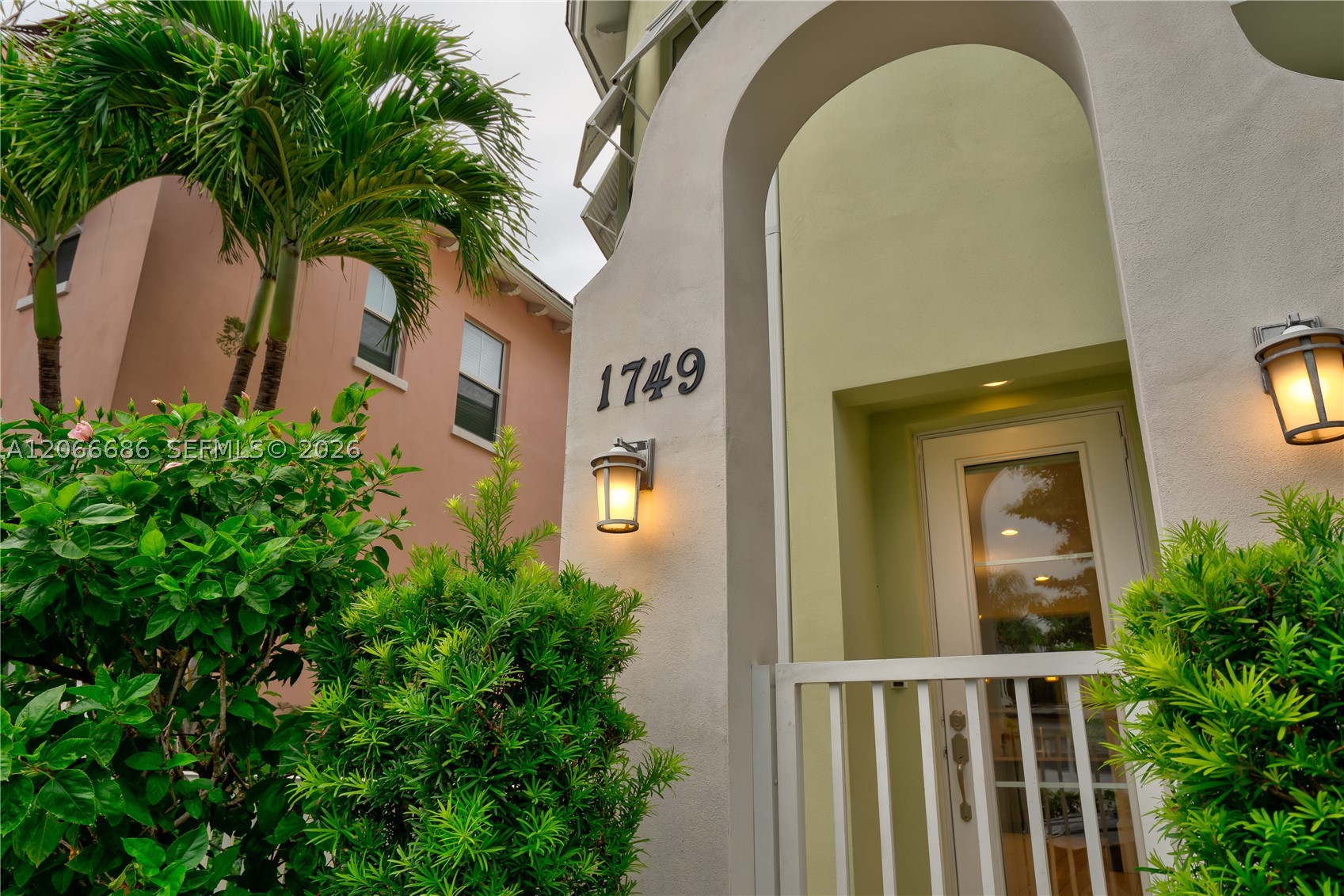 1749 NE 9th St Fort Lauderdale, FL 33304