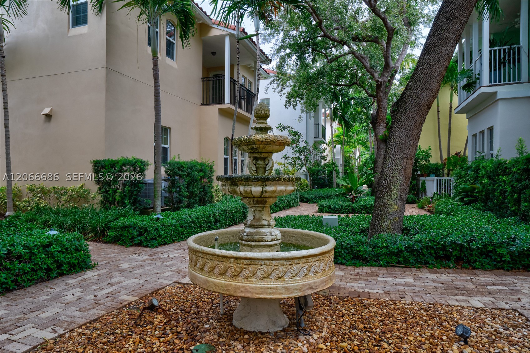 1749 NE 9th St Fort Lauderdale, FL 33304