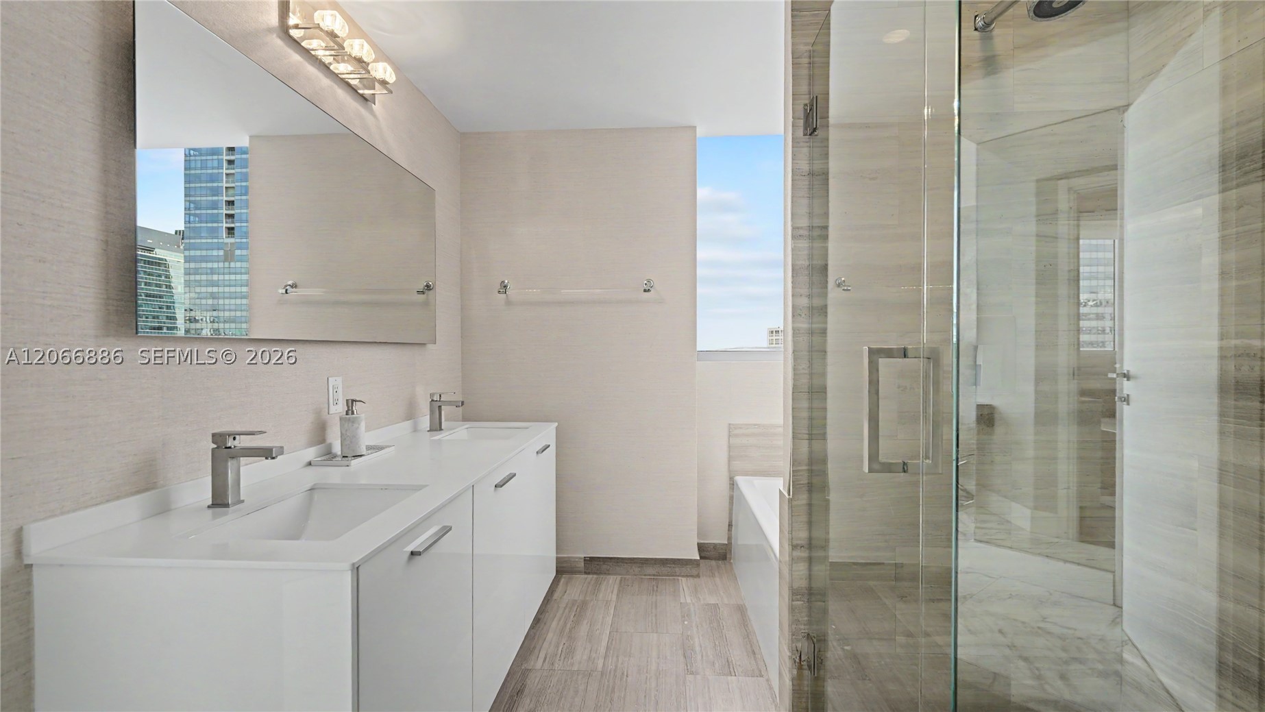 image Brickell House25