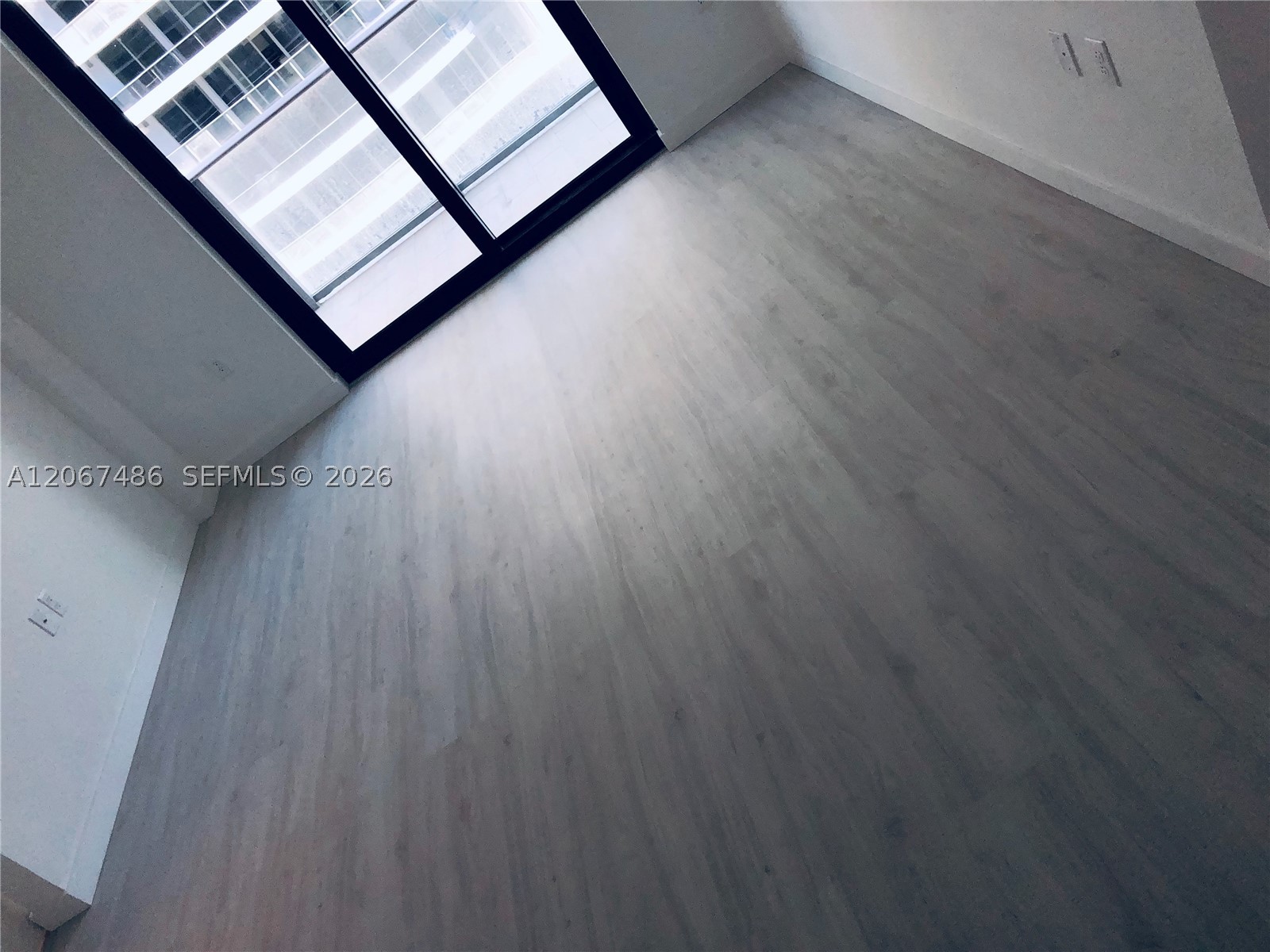 image 1010 Brickell12