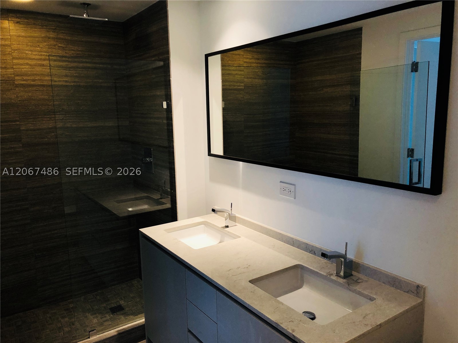 image 1010 Brickell15